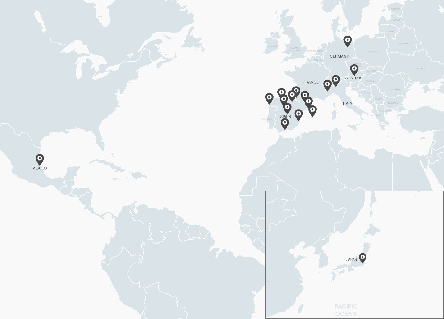 Un mapa del mundo con ubicaciones marcadas con chinchetas en México, varios países de Europa —España, Francia, Alemania, Austria e Italia— y Japón, destacado en un recuadro.