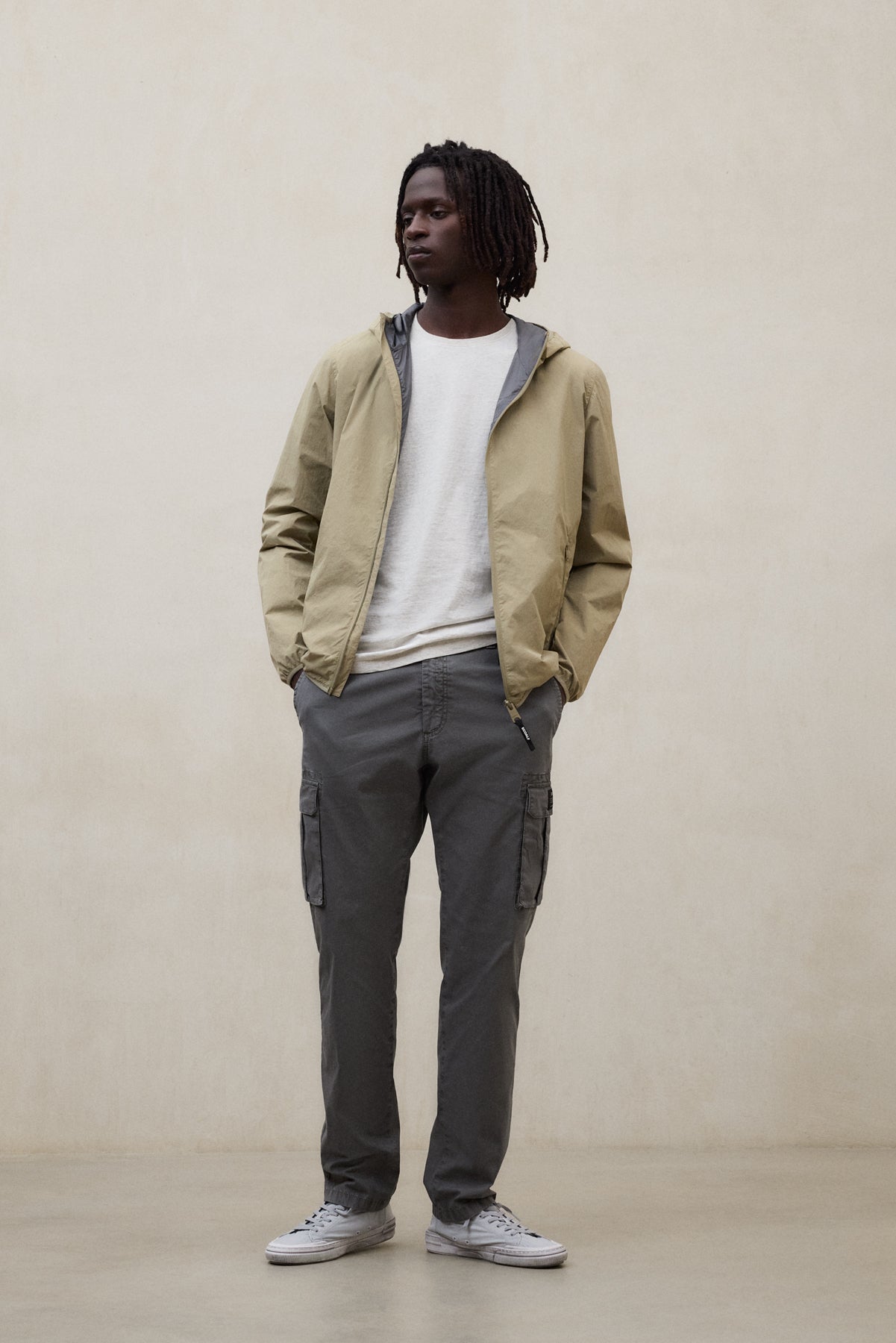 PACKABLE EOLI JACKET IN BEIGE