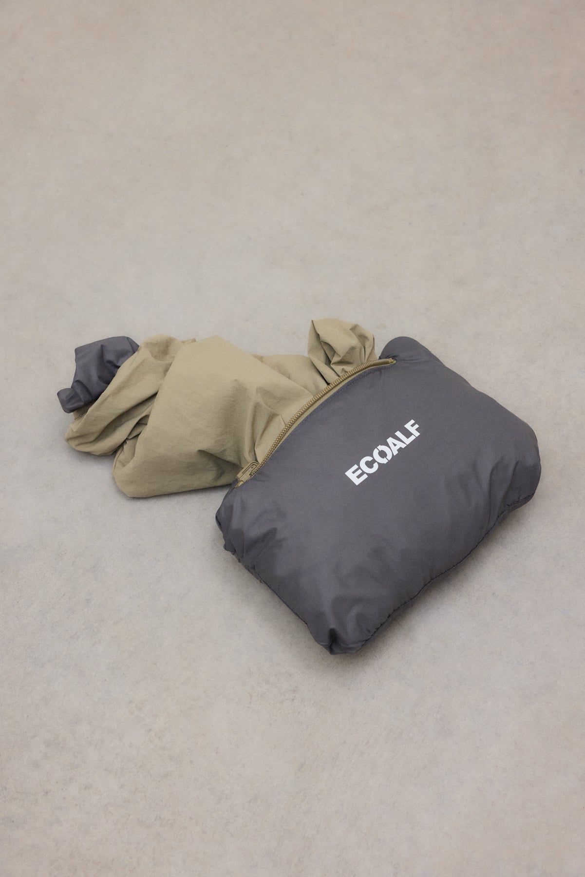 CAZADORA PACKABLE EOLI BEIGE