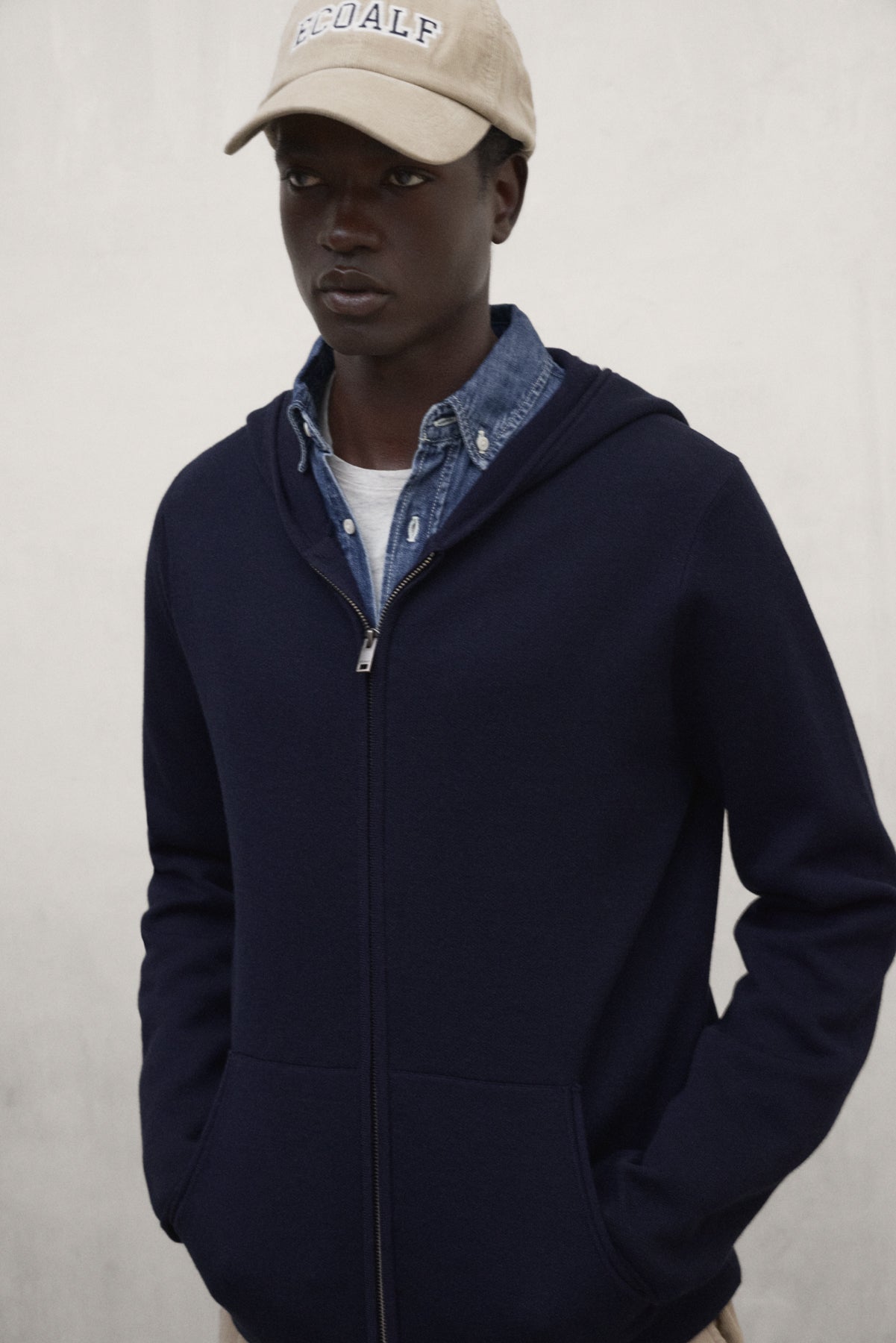 NAVY BLUE ACACIA SWEATER