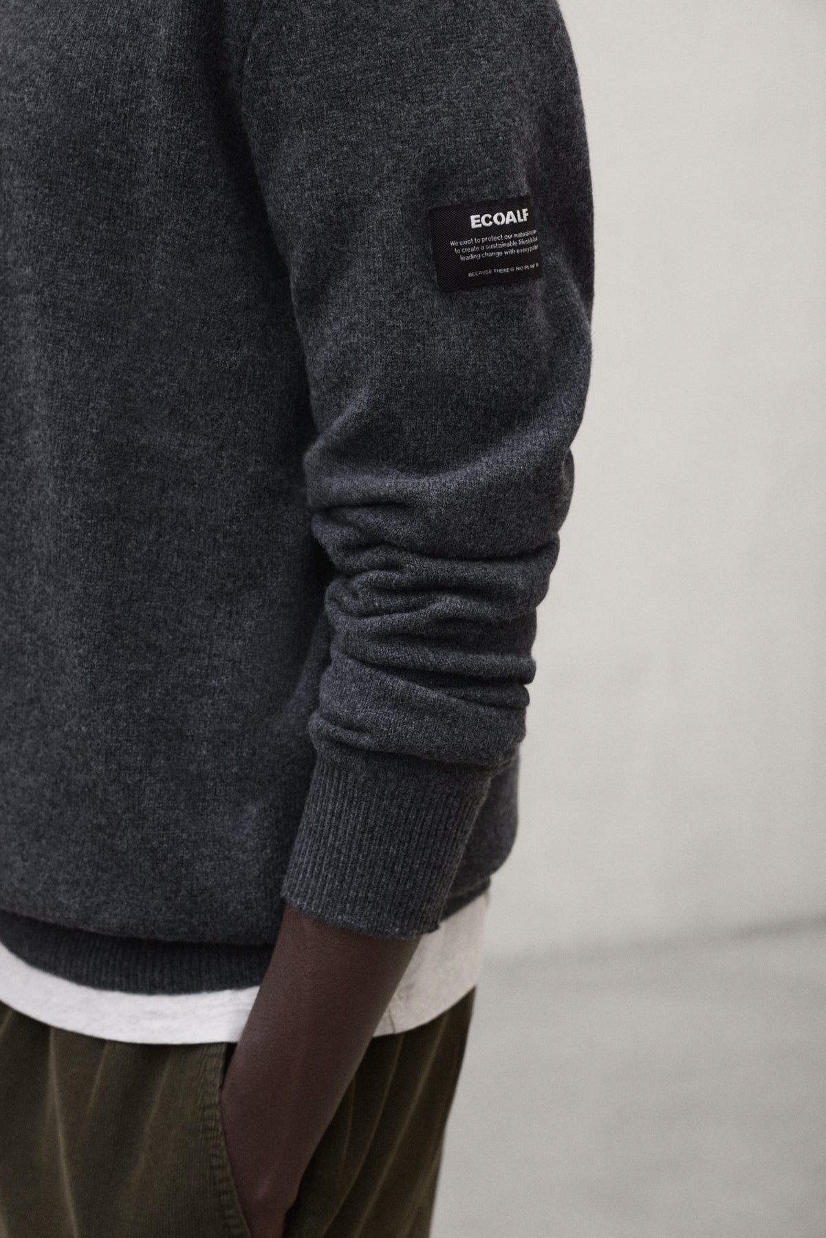 JERSEY LAGUNA GRIS OSCURO CON ETIQUETA