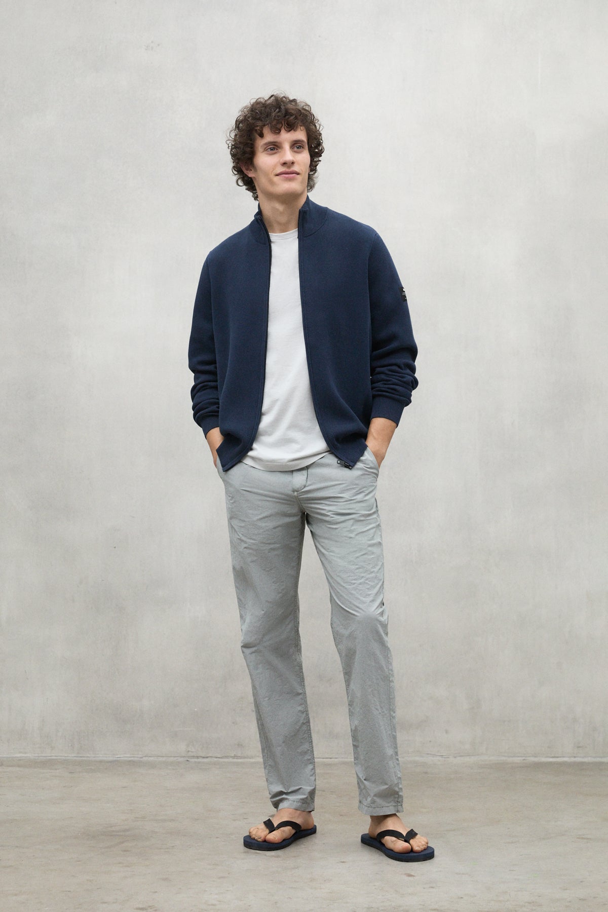 NAVY BLUE MANDARINA SWEATER
