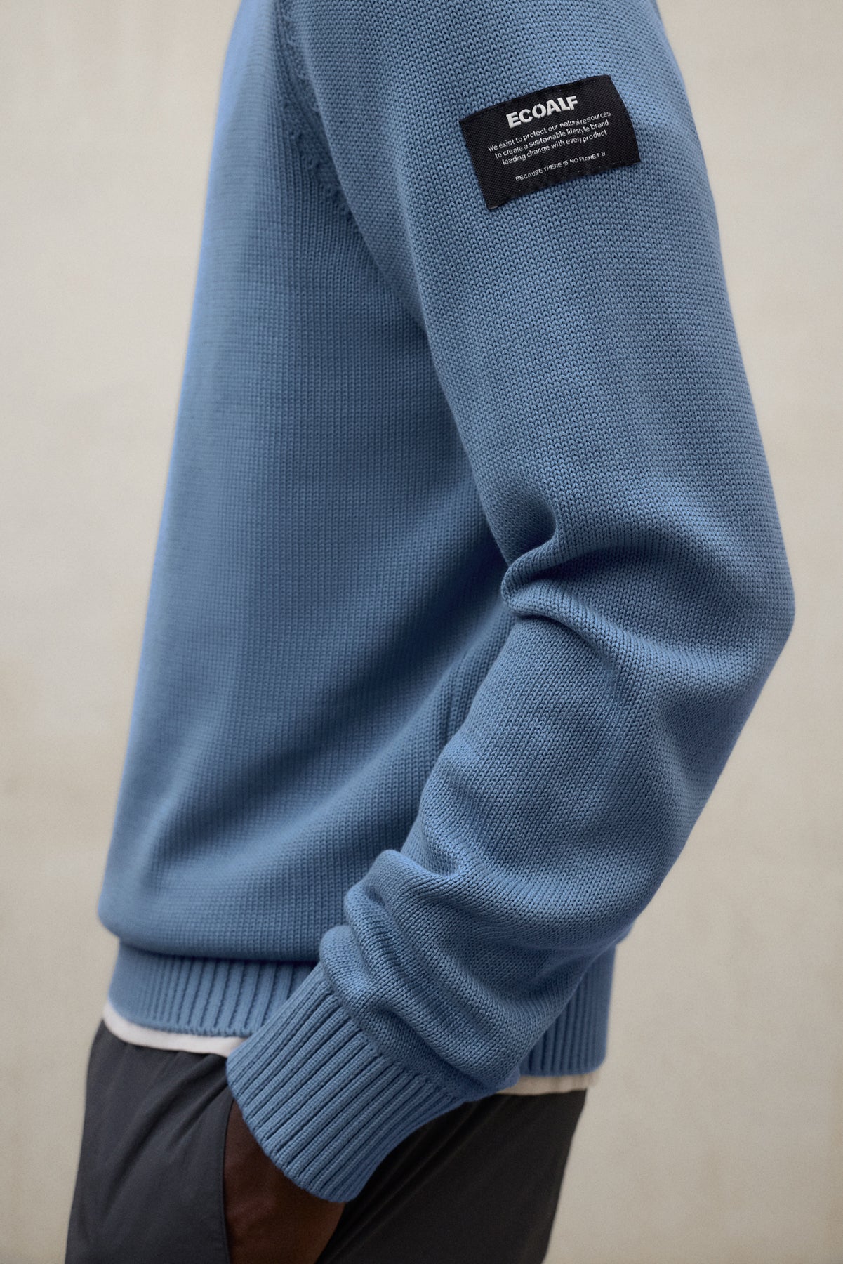 PULLOVER TAIL BLAU