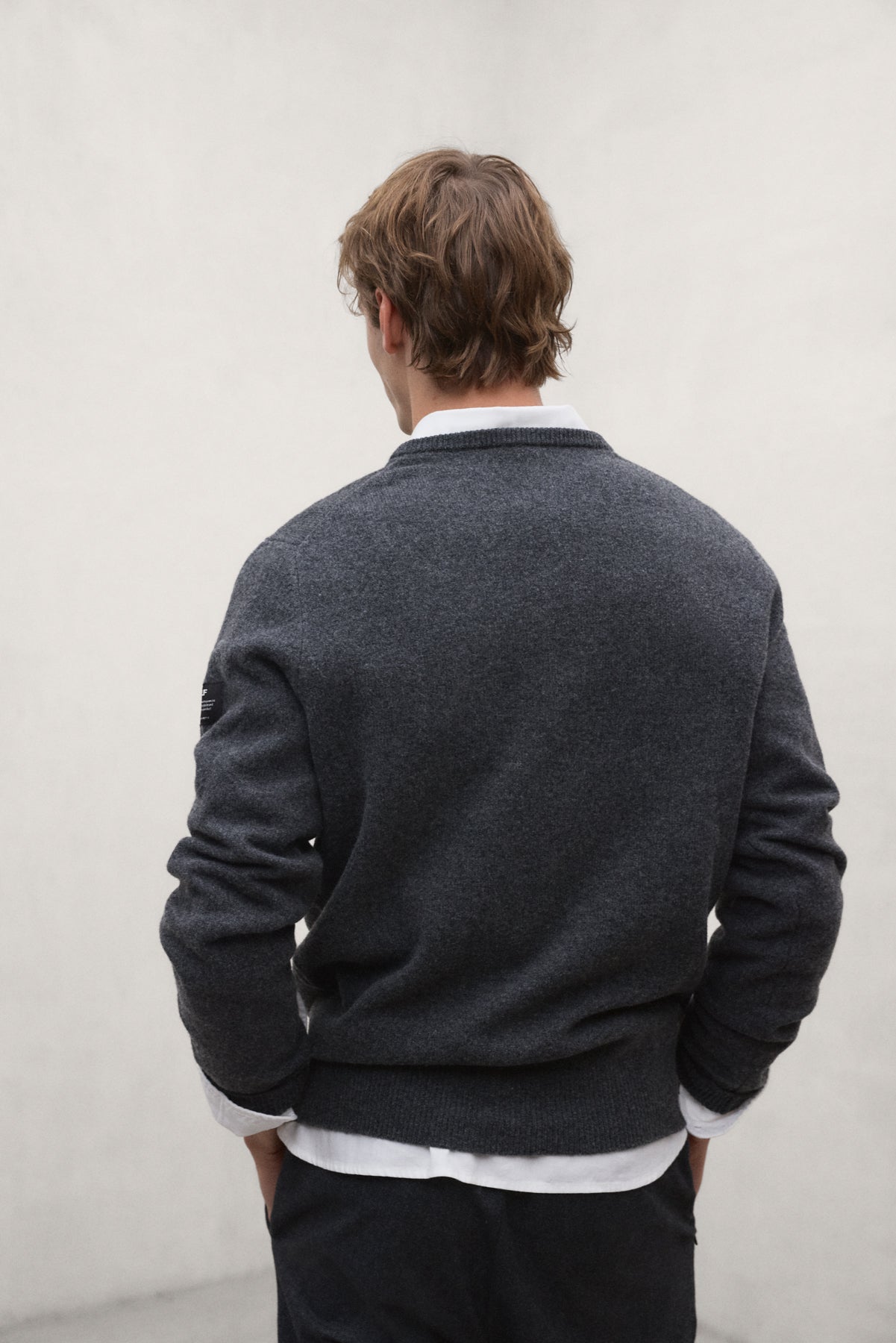 JERSEY VALLE GRIS OSCURO CON ETIQUETA