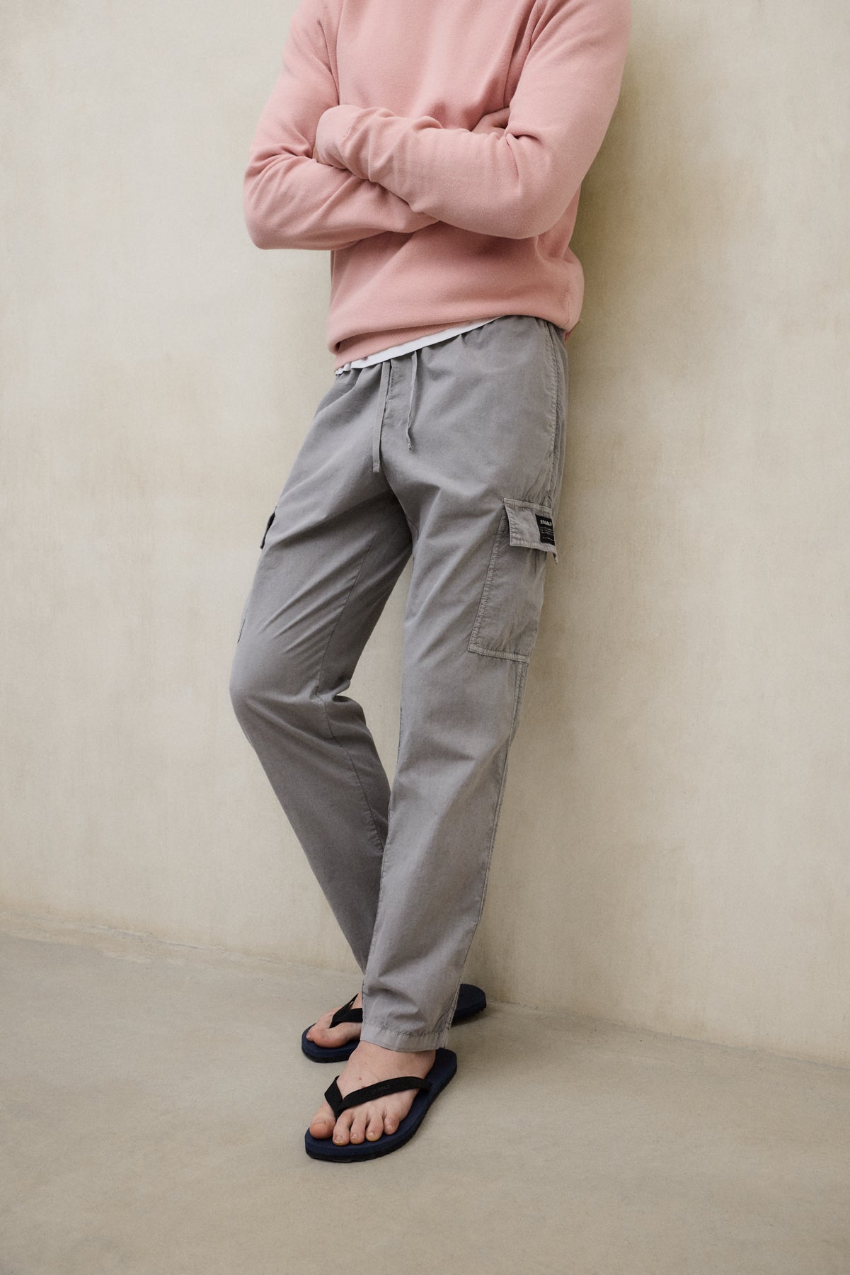 PANTALONES TARGO GRIS