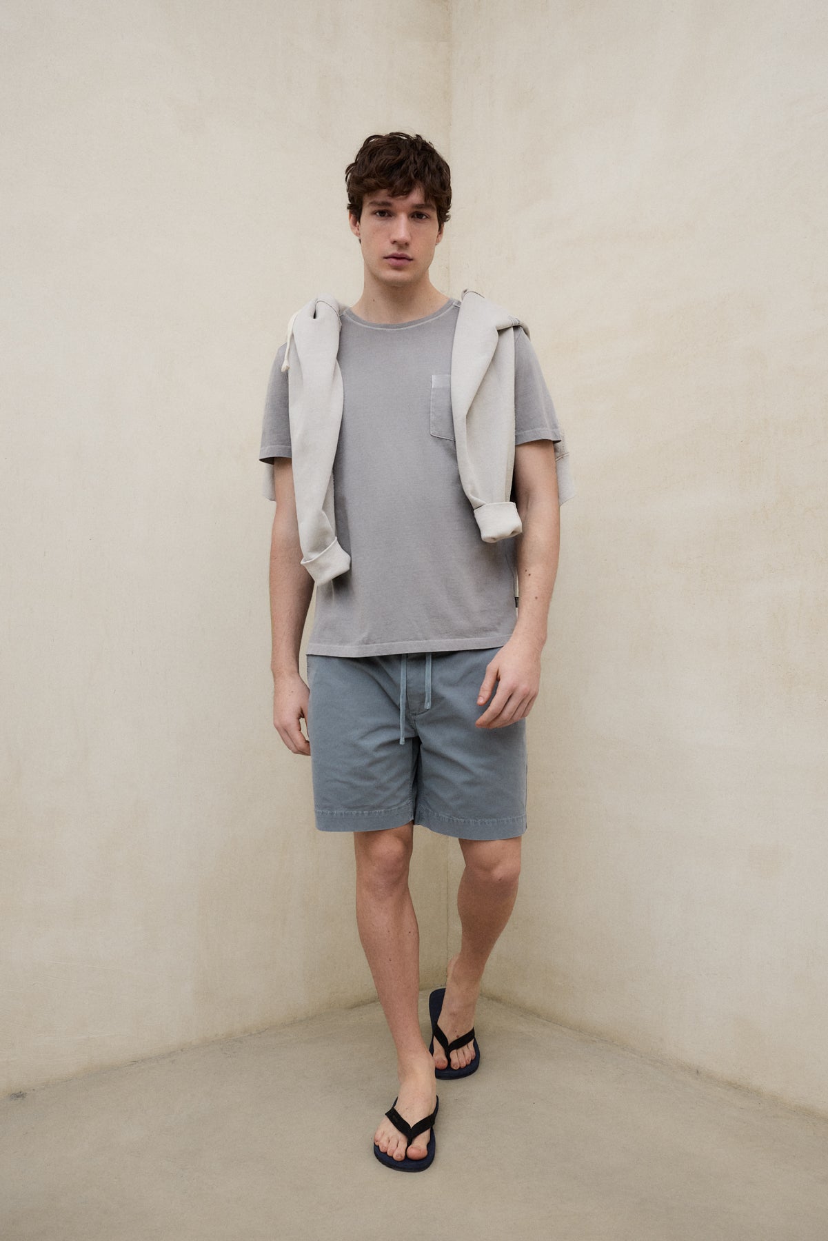 T-SHIRT ALMA DUNKELGRAU