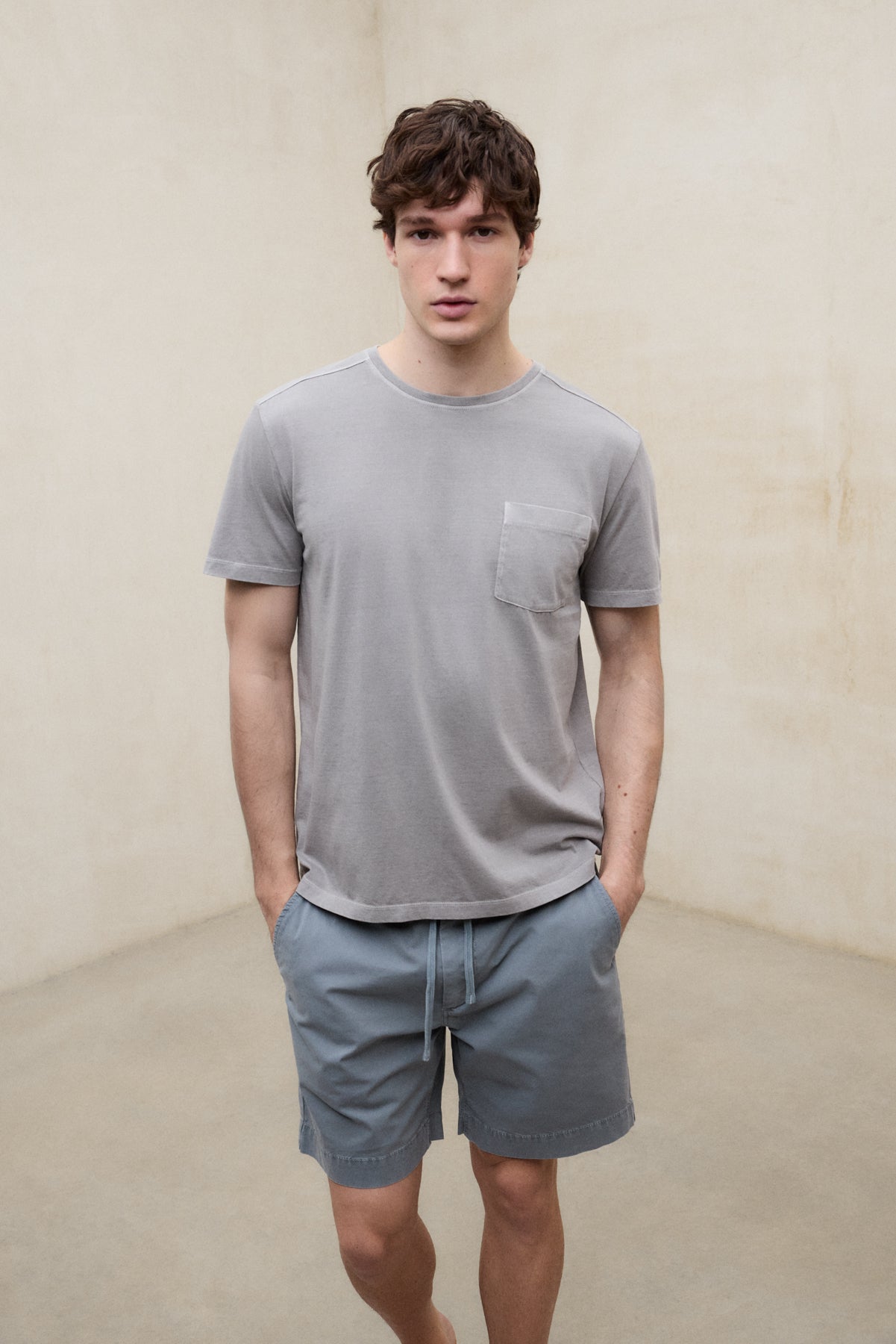 T-SHIRT ALMA DUNKELGRAU