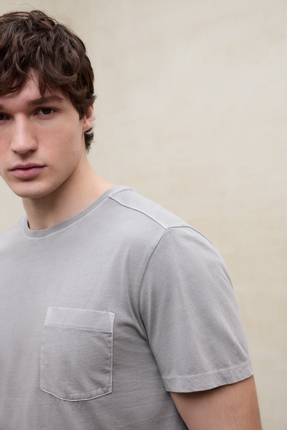 CAMISETA ALMA GRIS OSCURO