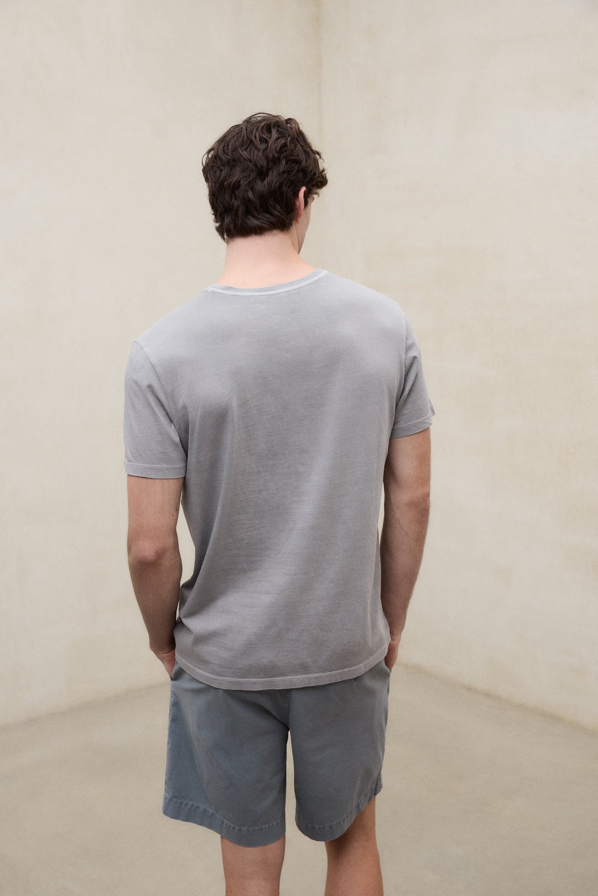 T-SHIRT ALMA DUNKELGRAU