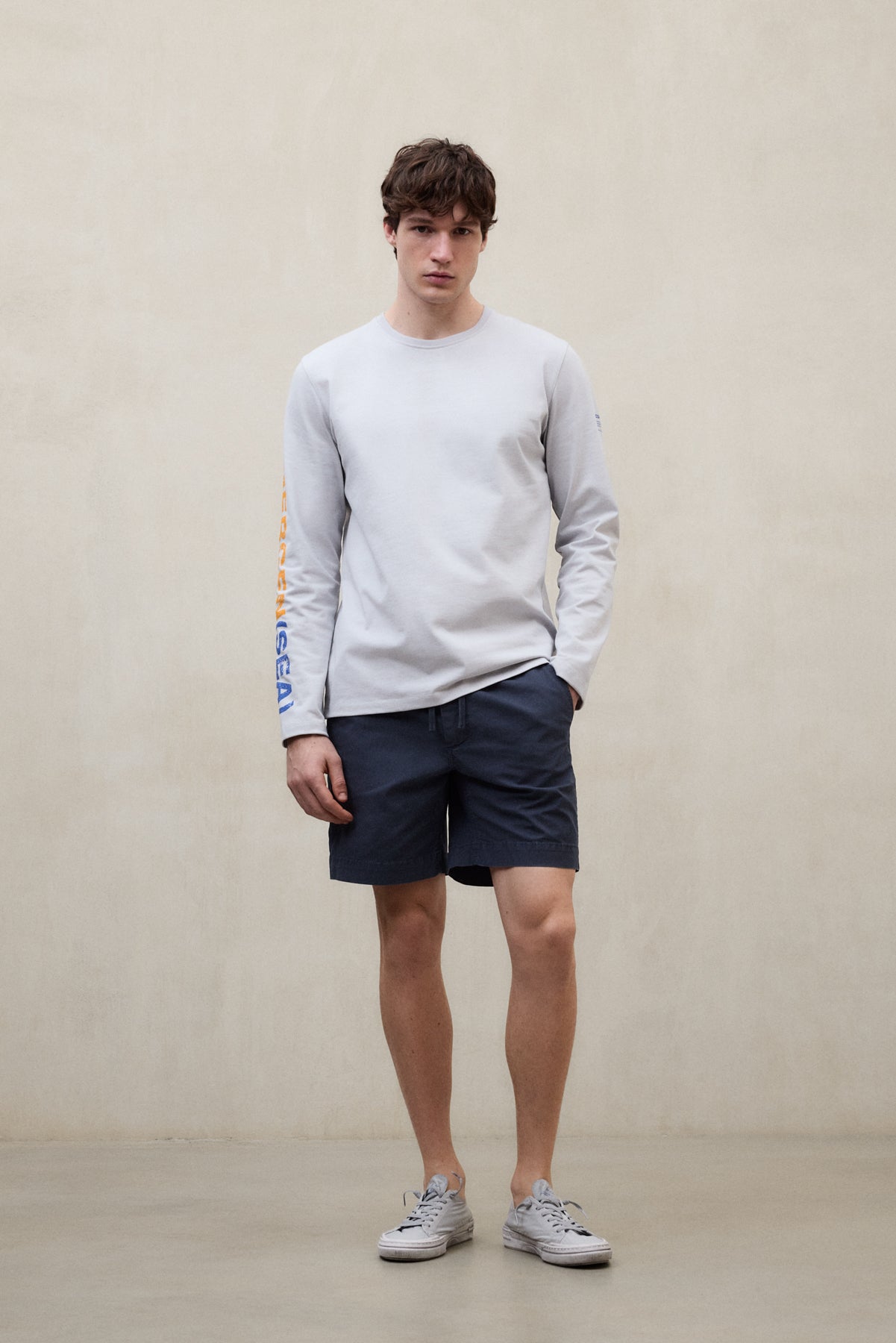 T-SHIRT GEN GRAU