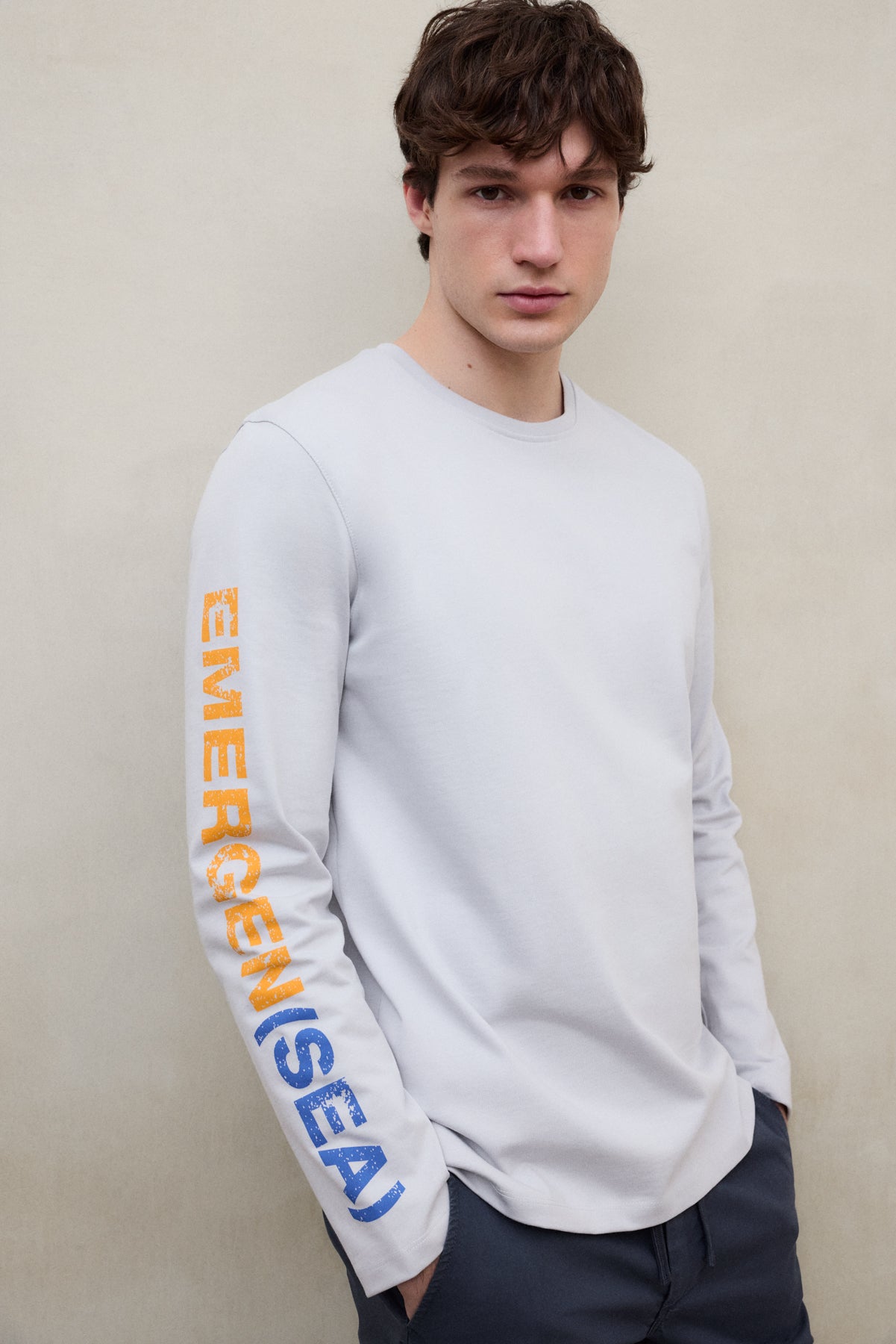 T-SHIRT GEN GRAU