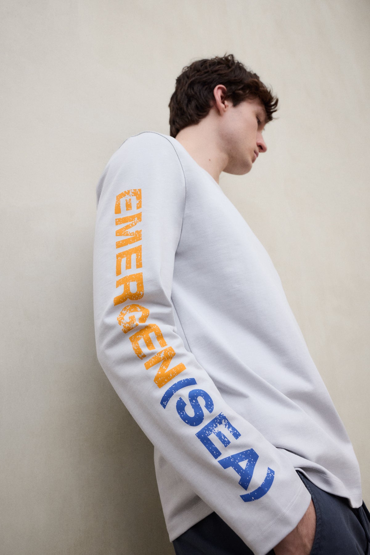 T-SHIRT GEN GRAU