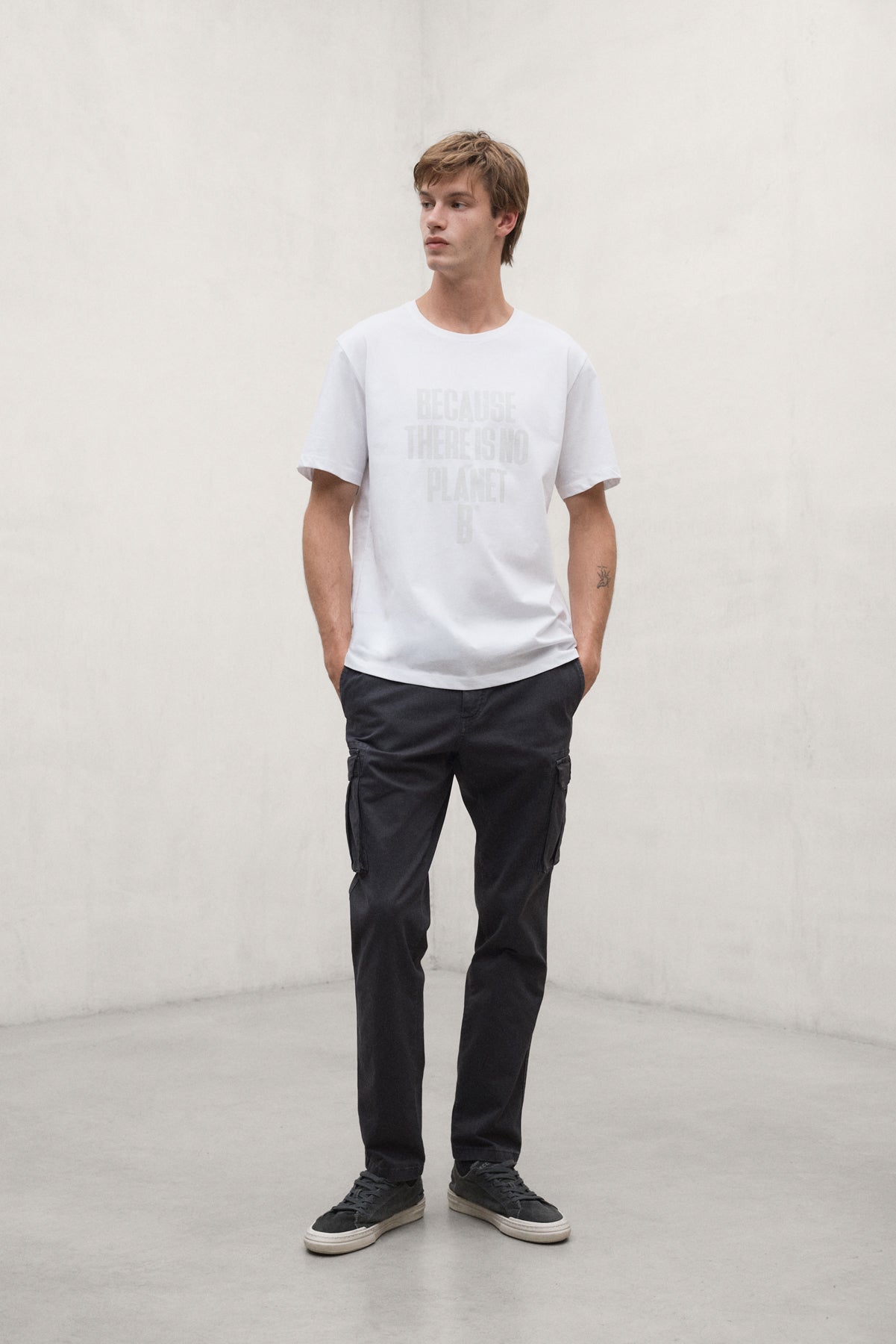 WHITE MIN T-SHIRT
