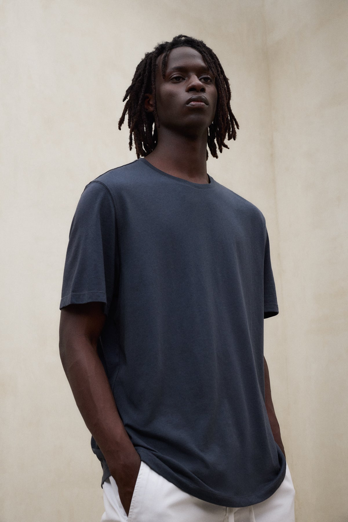 CAMISETA TRUCA GRIS OSCURO