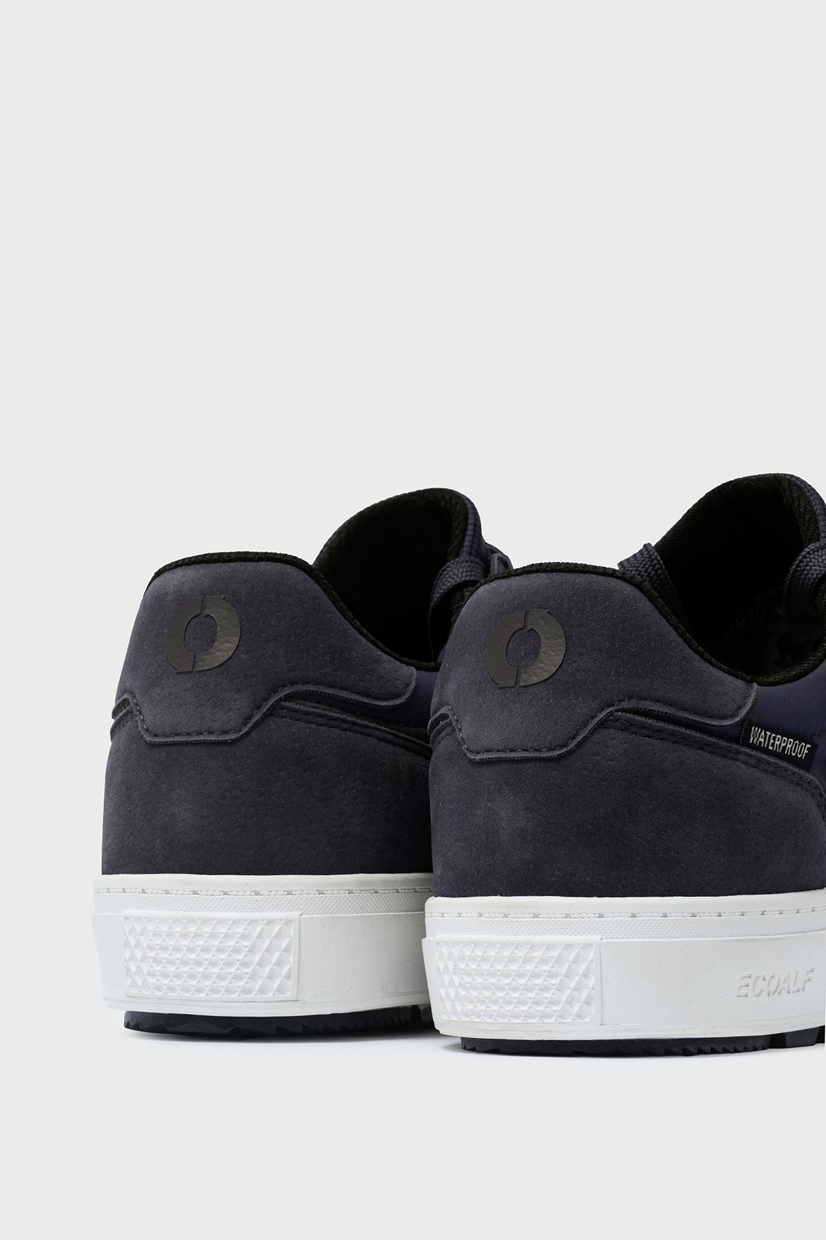 NAVY BLUE LYON TRAINERS