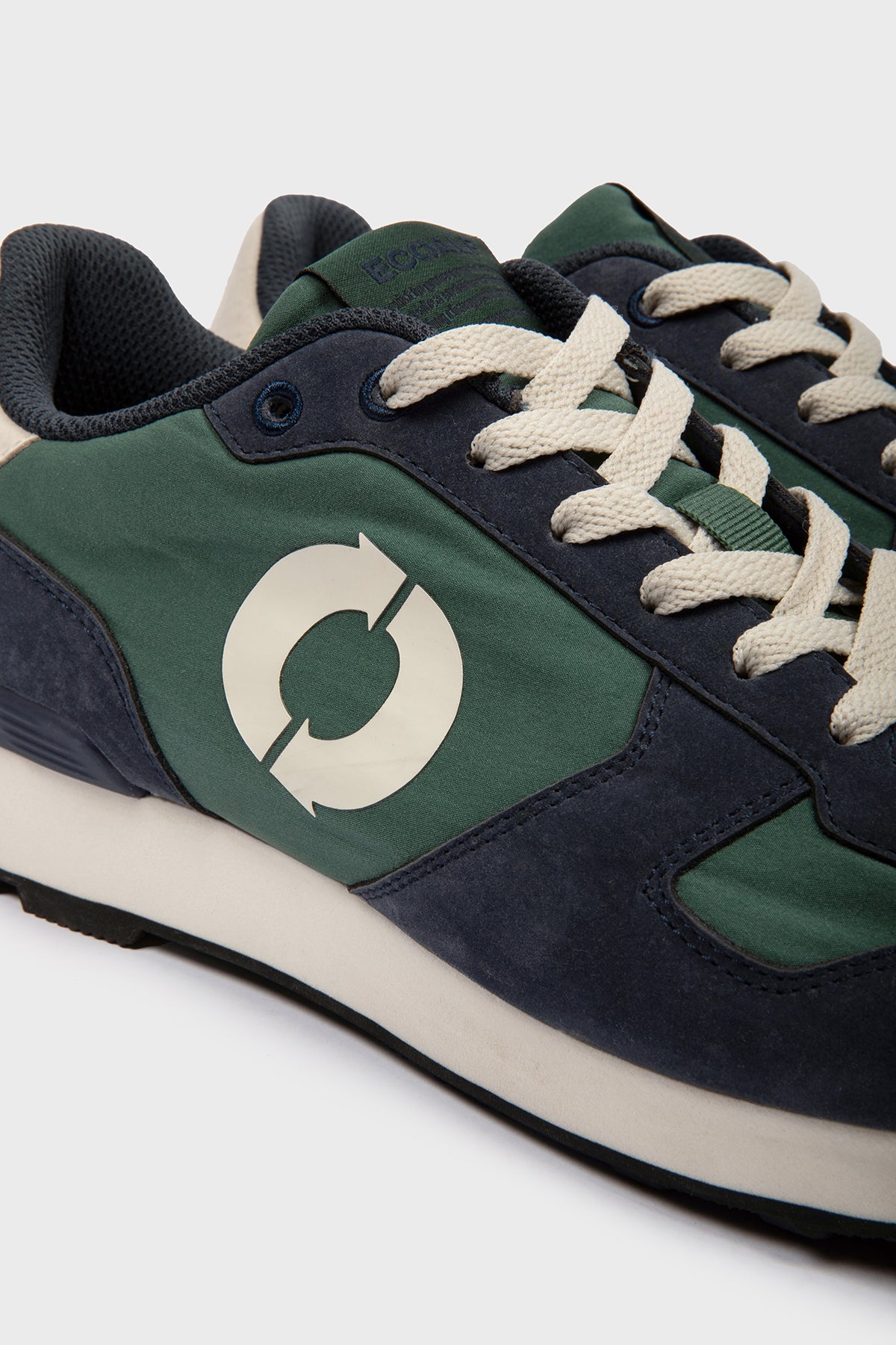 BASKETS UCLA BLEU ET VERT
