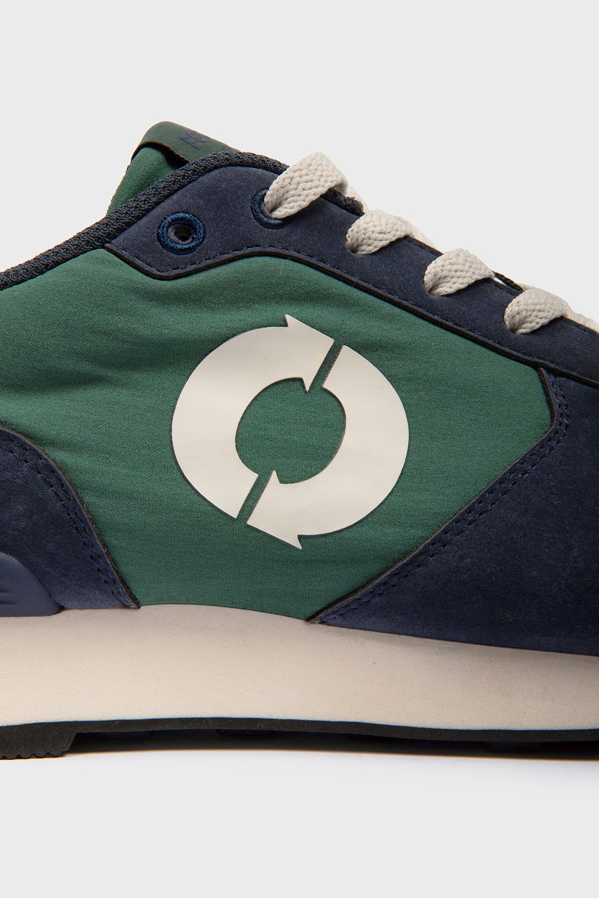 BASKETS UCLA BLEU ET VERT