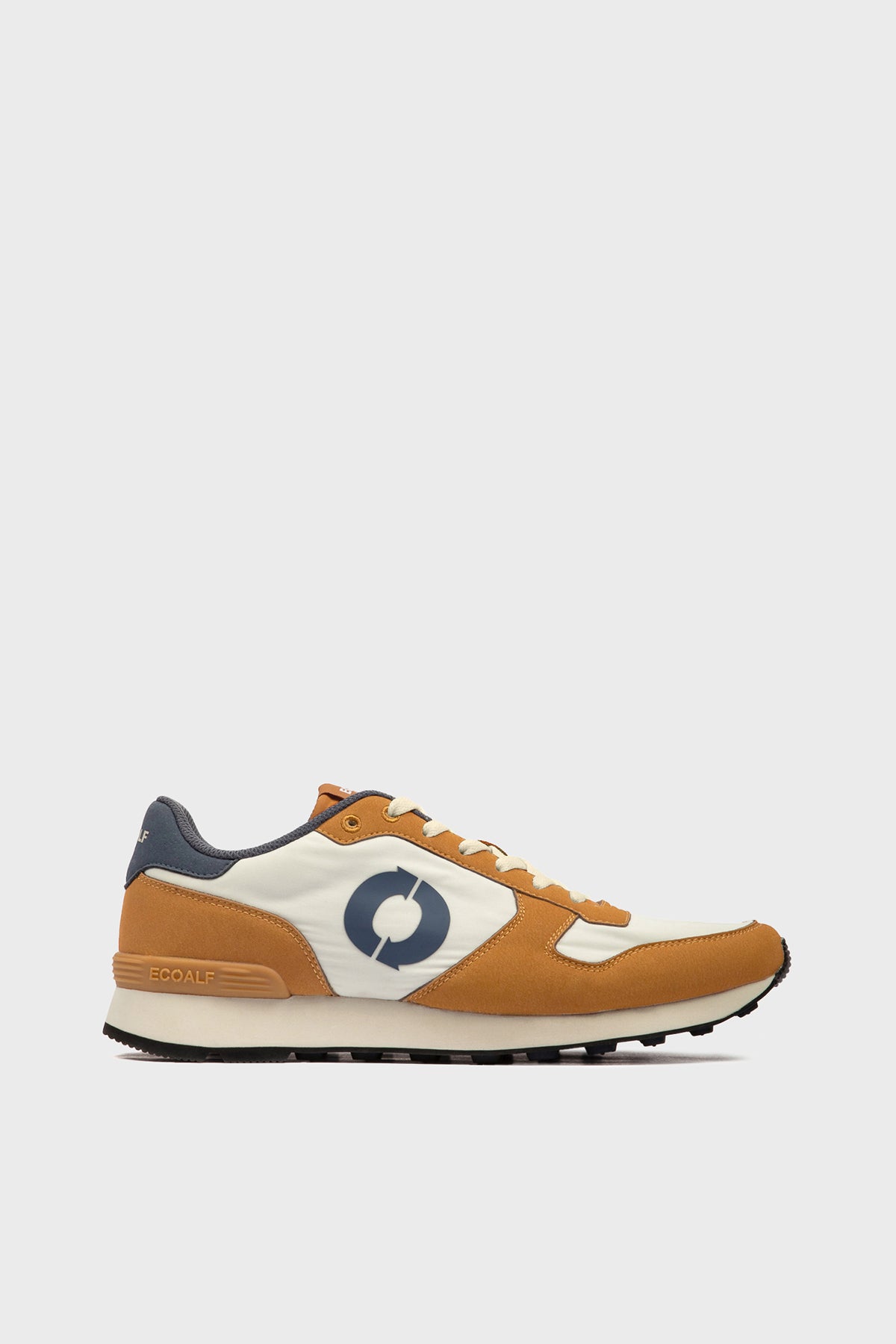 BEIGE AND ORANGE UCLA TRAINERS