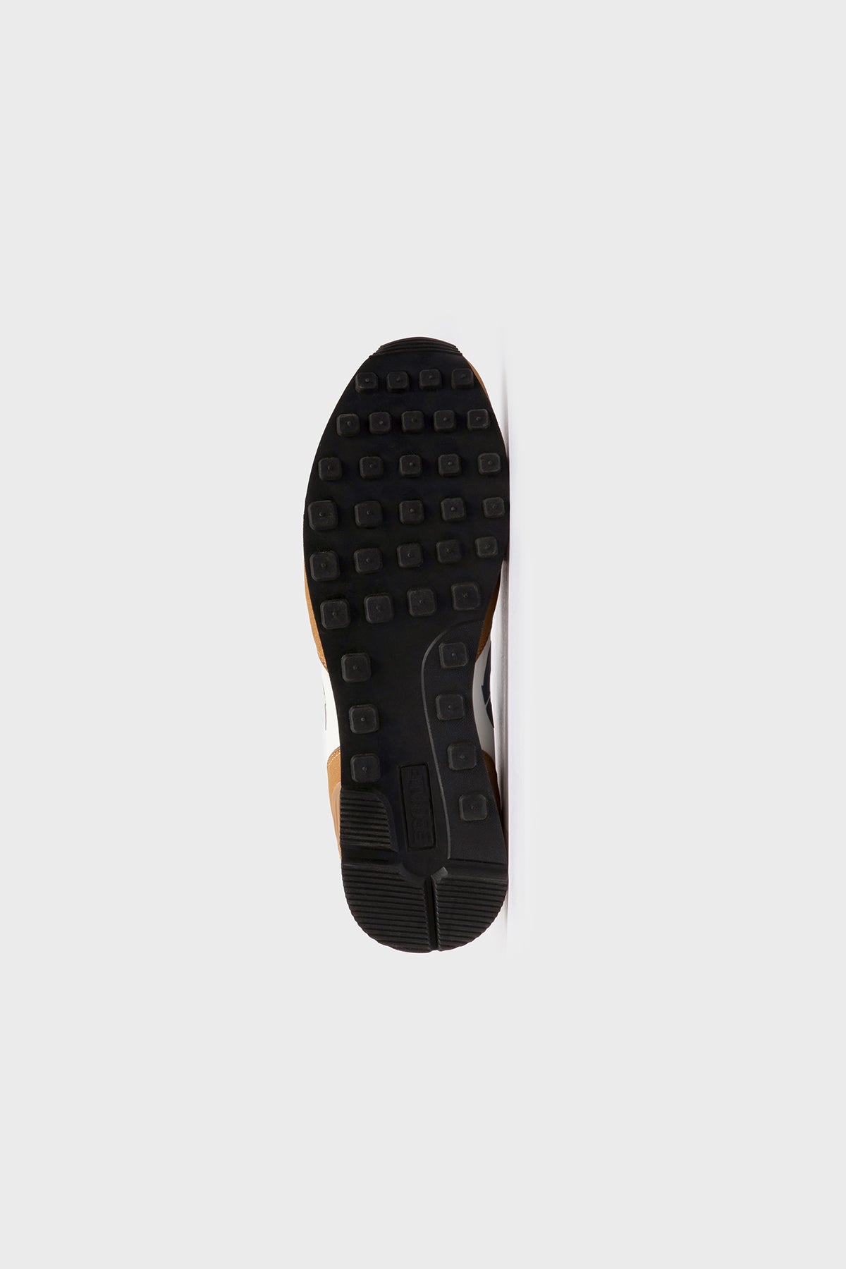 BEIGE AND ORANGE UCLA TRAINERS