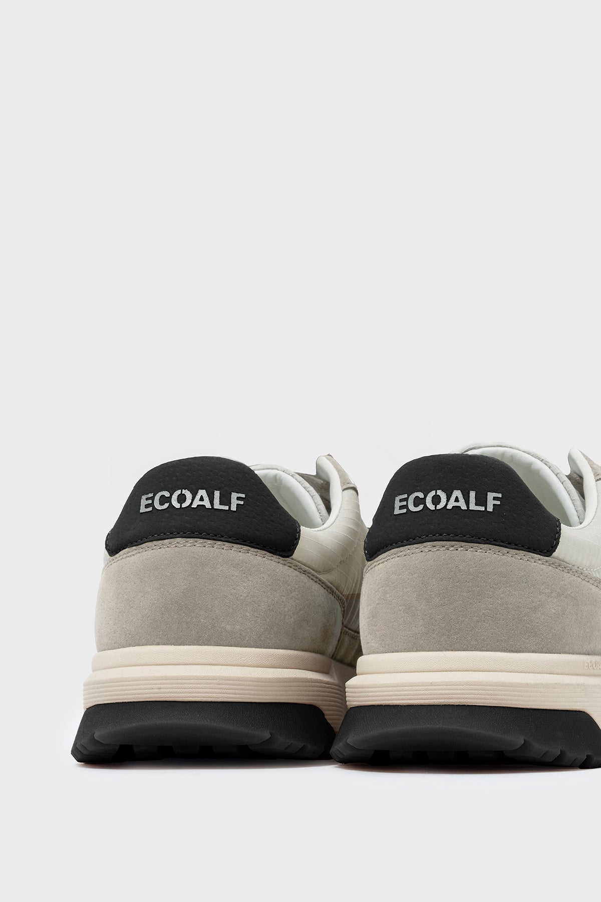 LIGHT GREY VENTURA TRAINERS