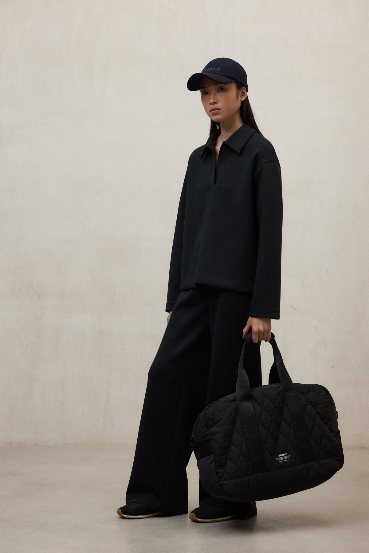 BLACK FLOCK DUFFLE BAG