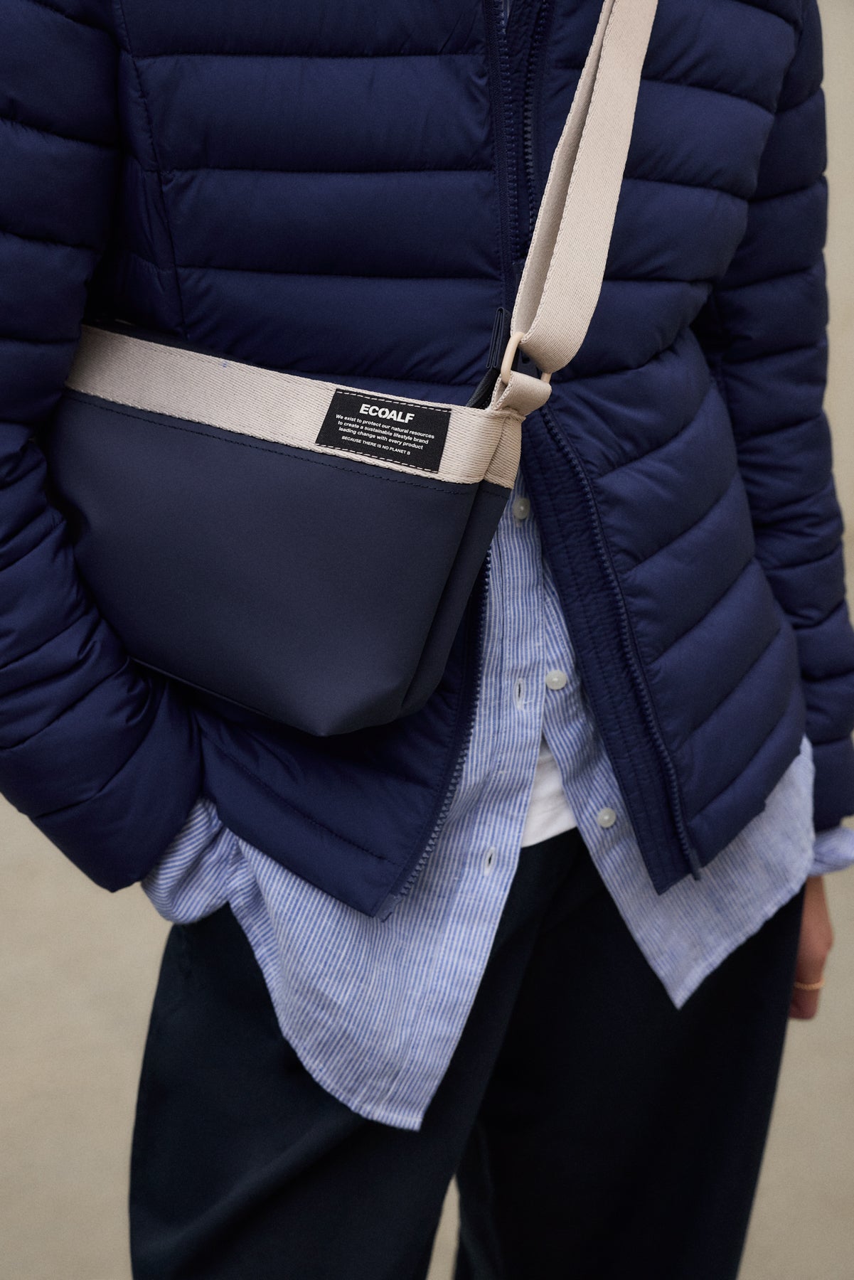 BOLSO BANDOLERA ARENY AZUL MARINO DE MUJER