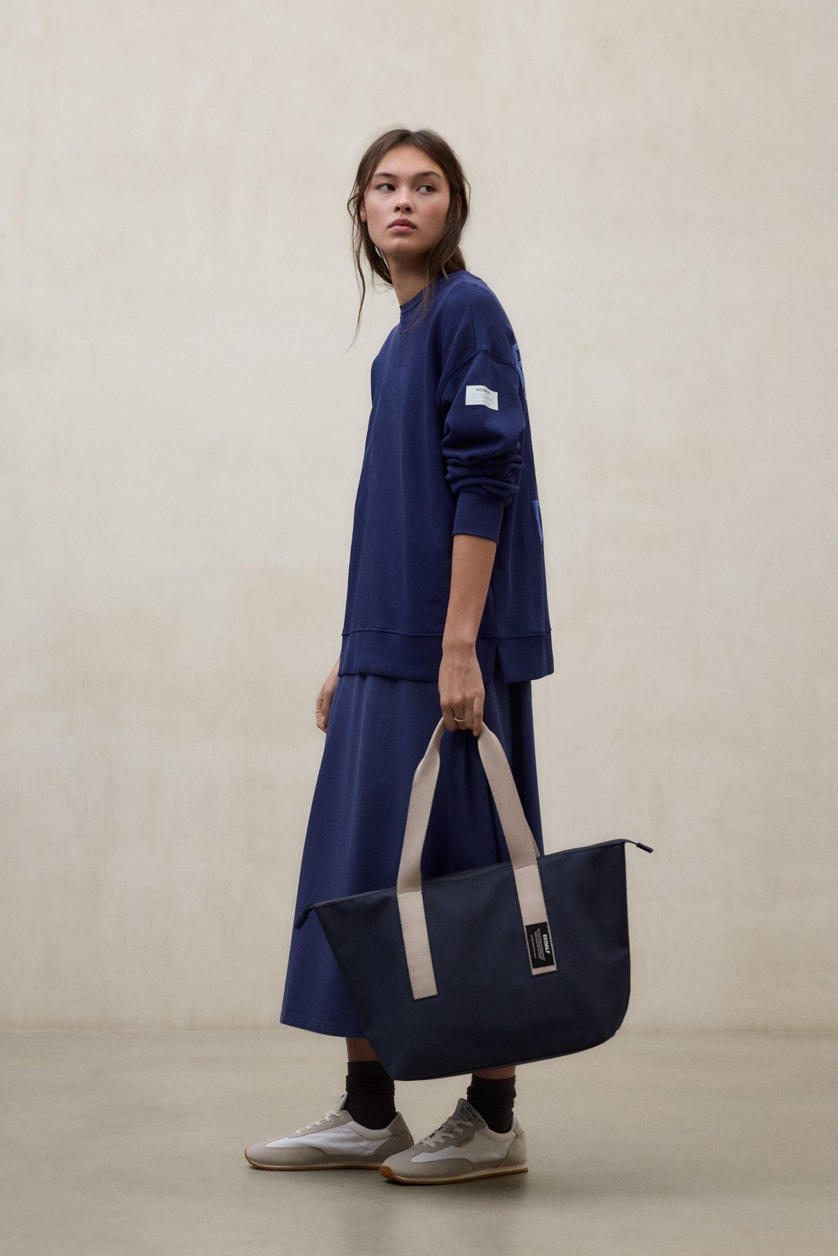 BOLSO MEDIANO ARENY AZUL MARINO DE MUJER