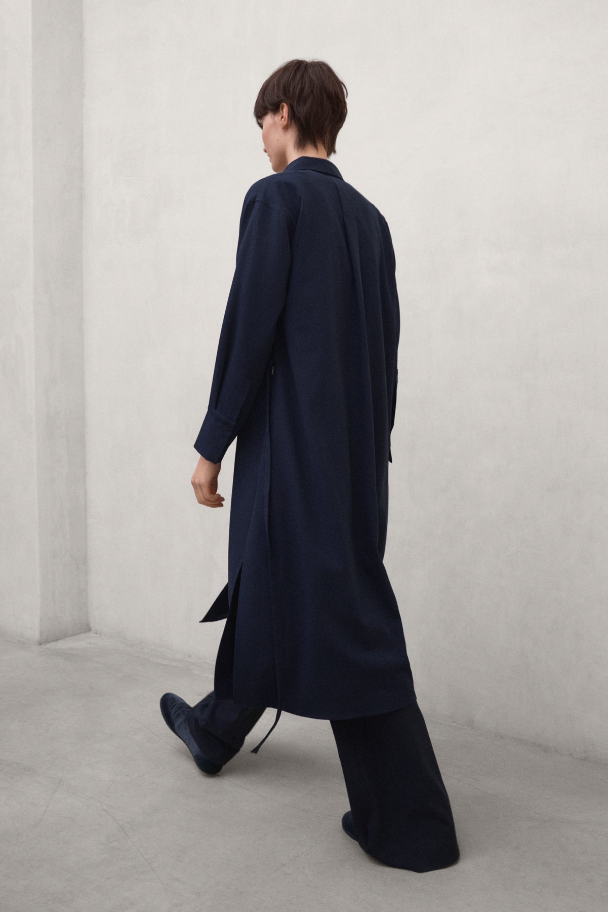 KAORI-KLEID IN MARINEBLAU