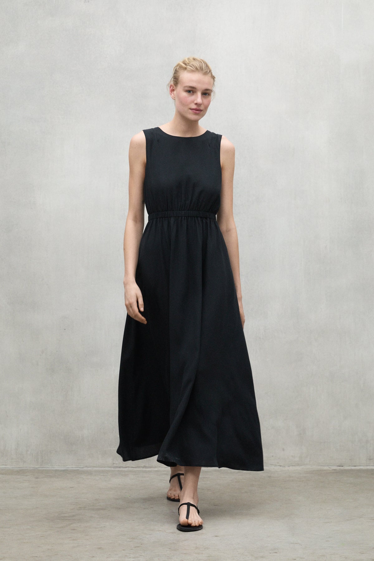 VESTIDO KARL NEGRO