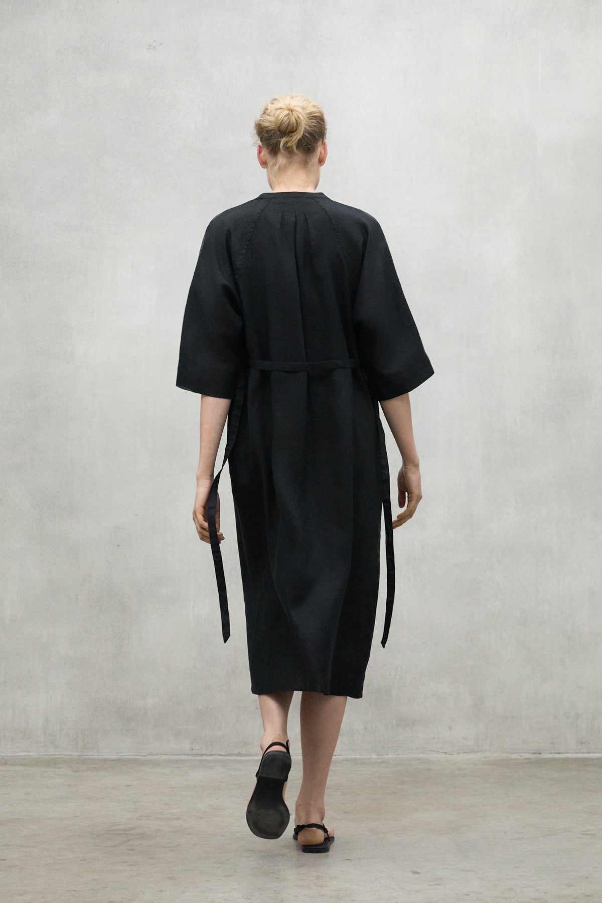 LONG BLACK LEA DRESS