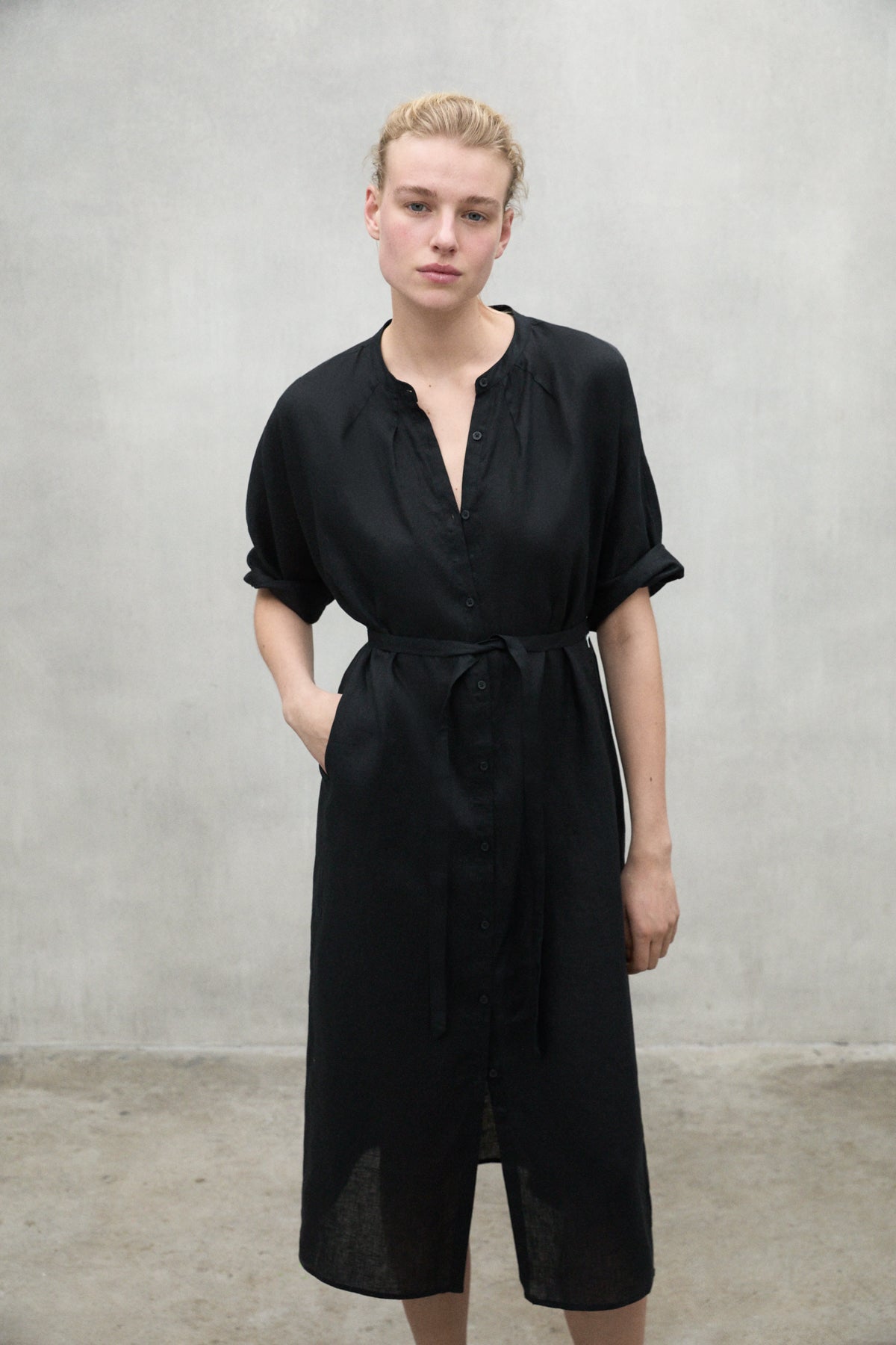 LONG BLACK LEA DRESS