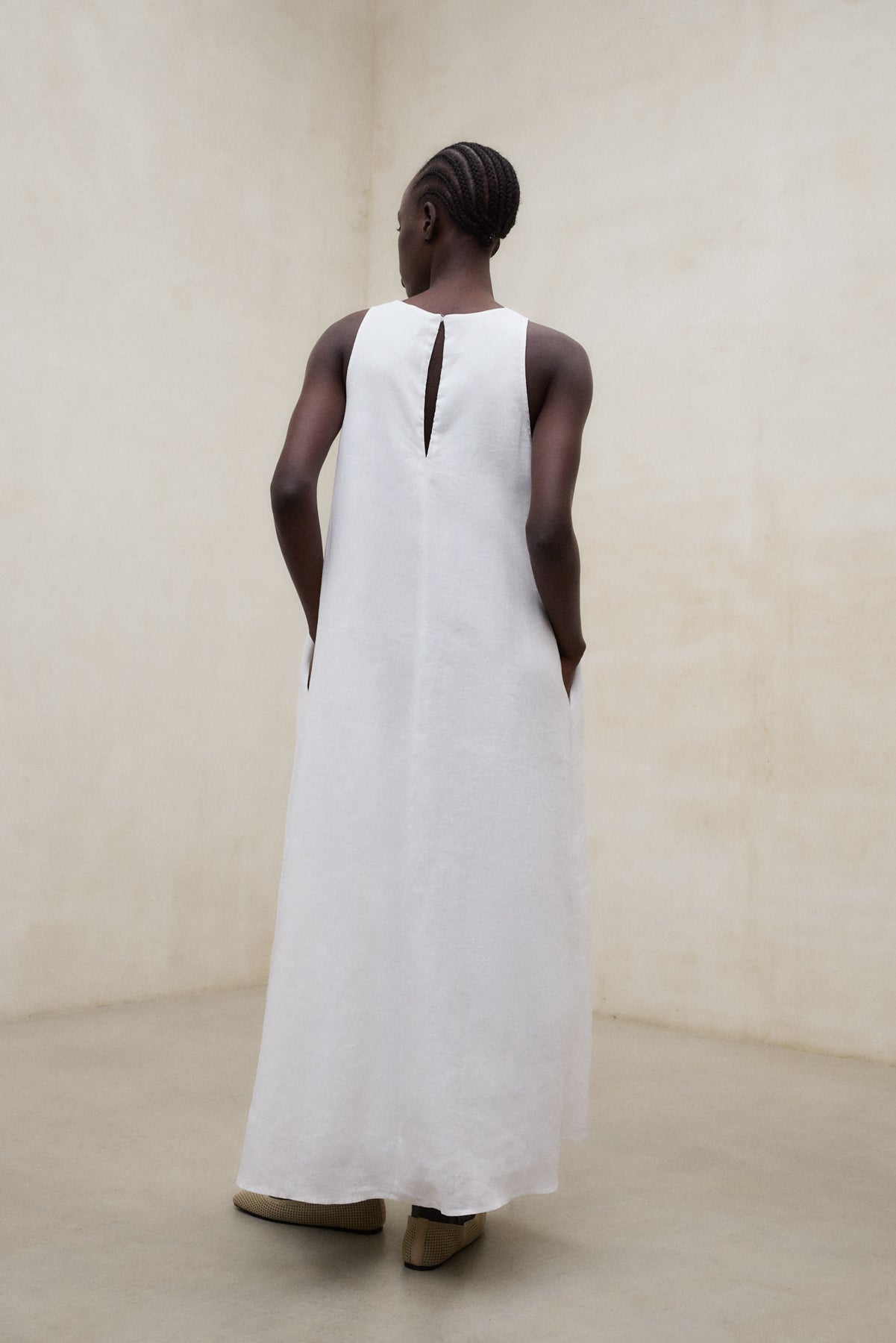 WHITE UKARA DRESS