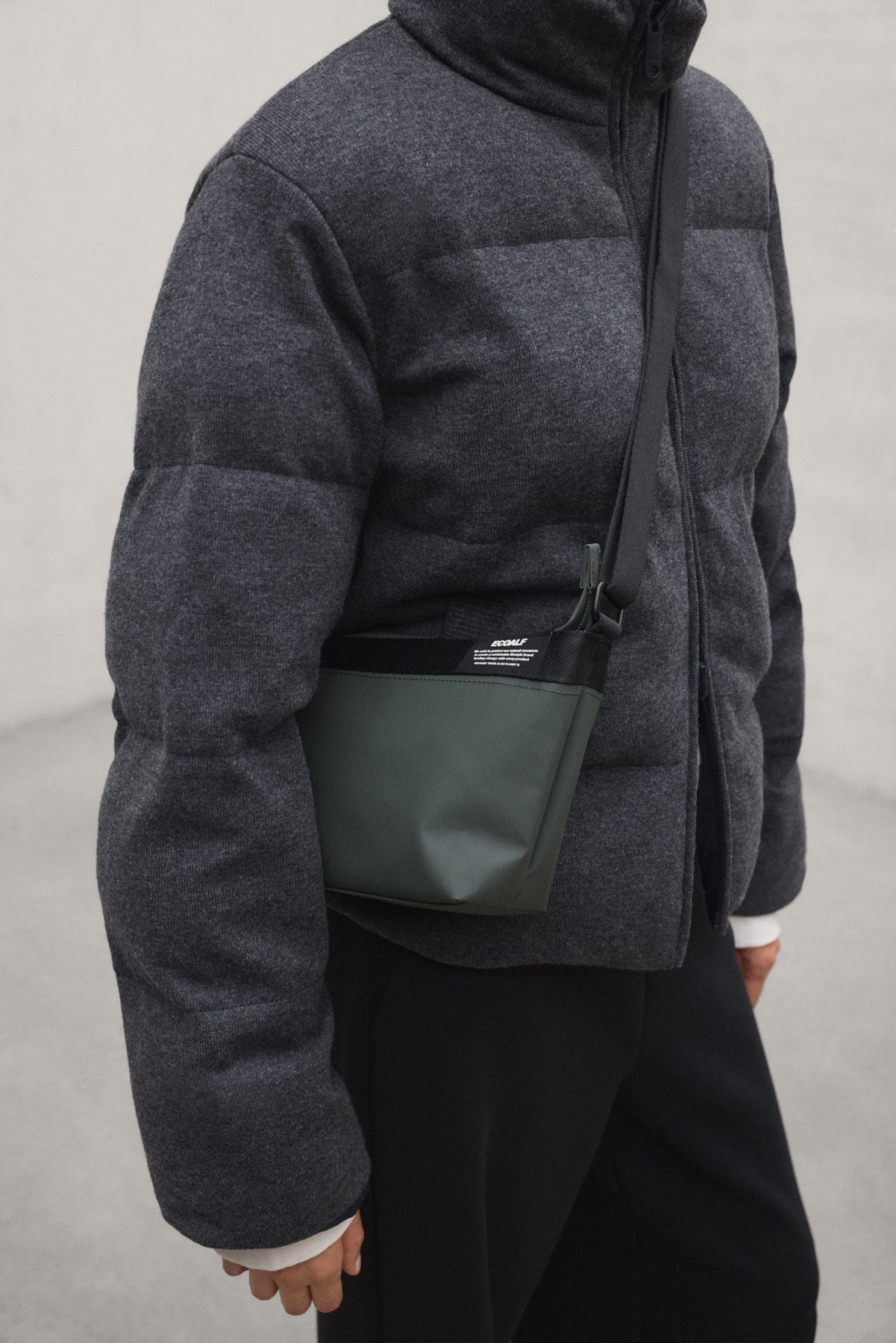 DARK GREEN ARENY WR SHOULDER BAG