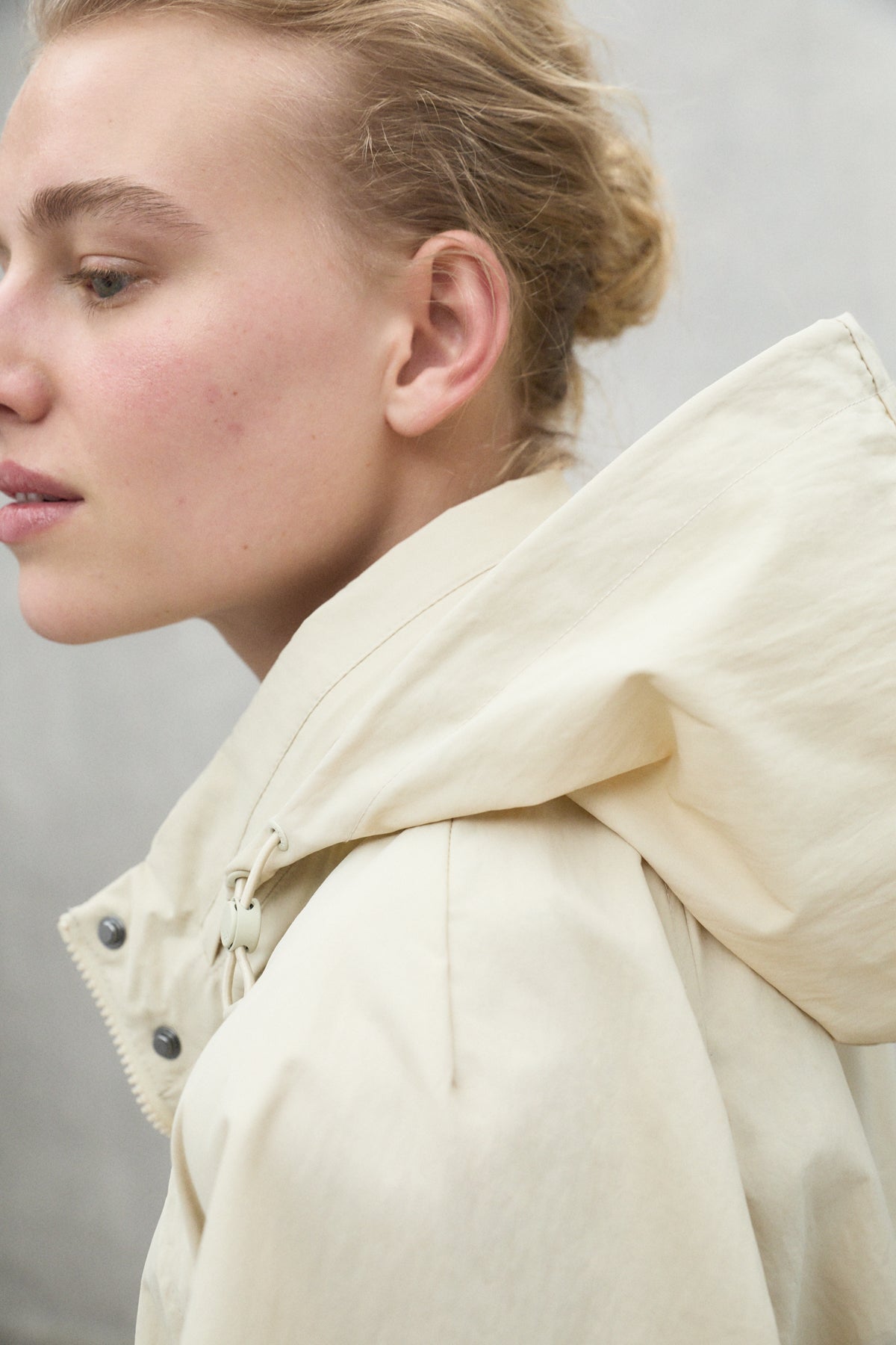 BEIGE BELUMUT JACKET