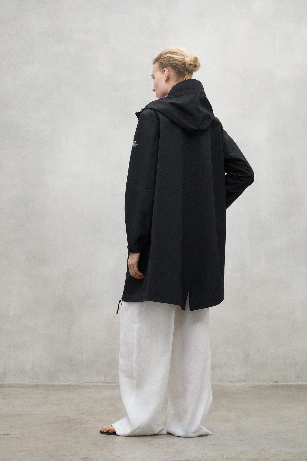 CHAQUETA VENUE NEGRA