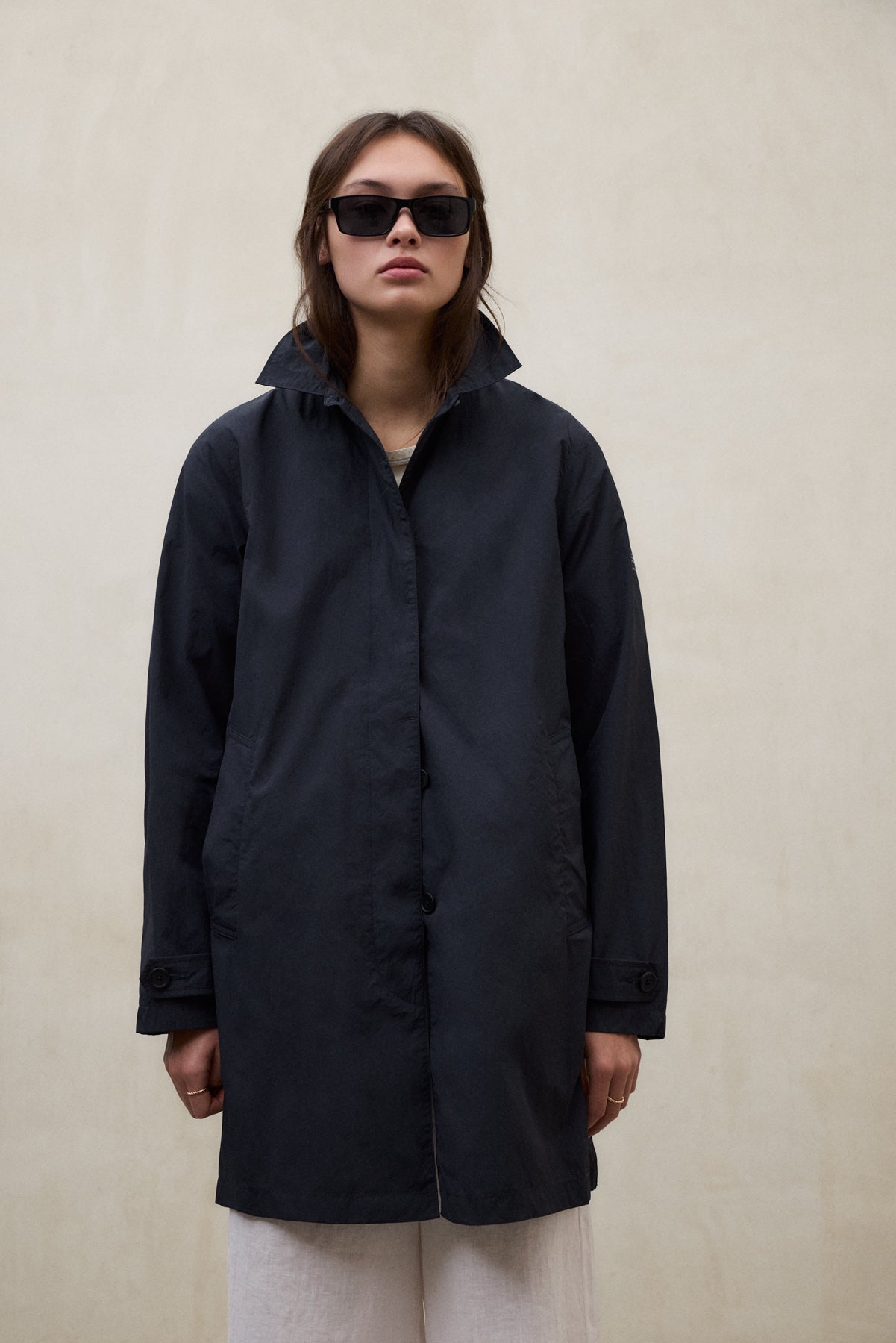 GABARDINA PACKABLE VERNE AZUL MARINO