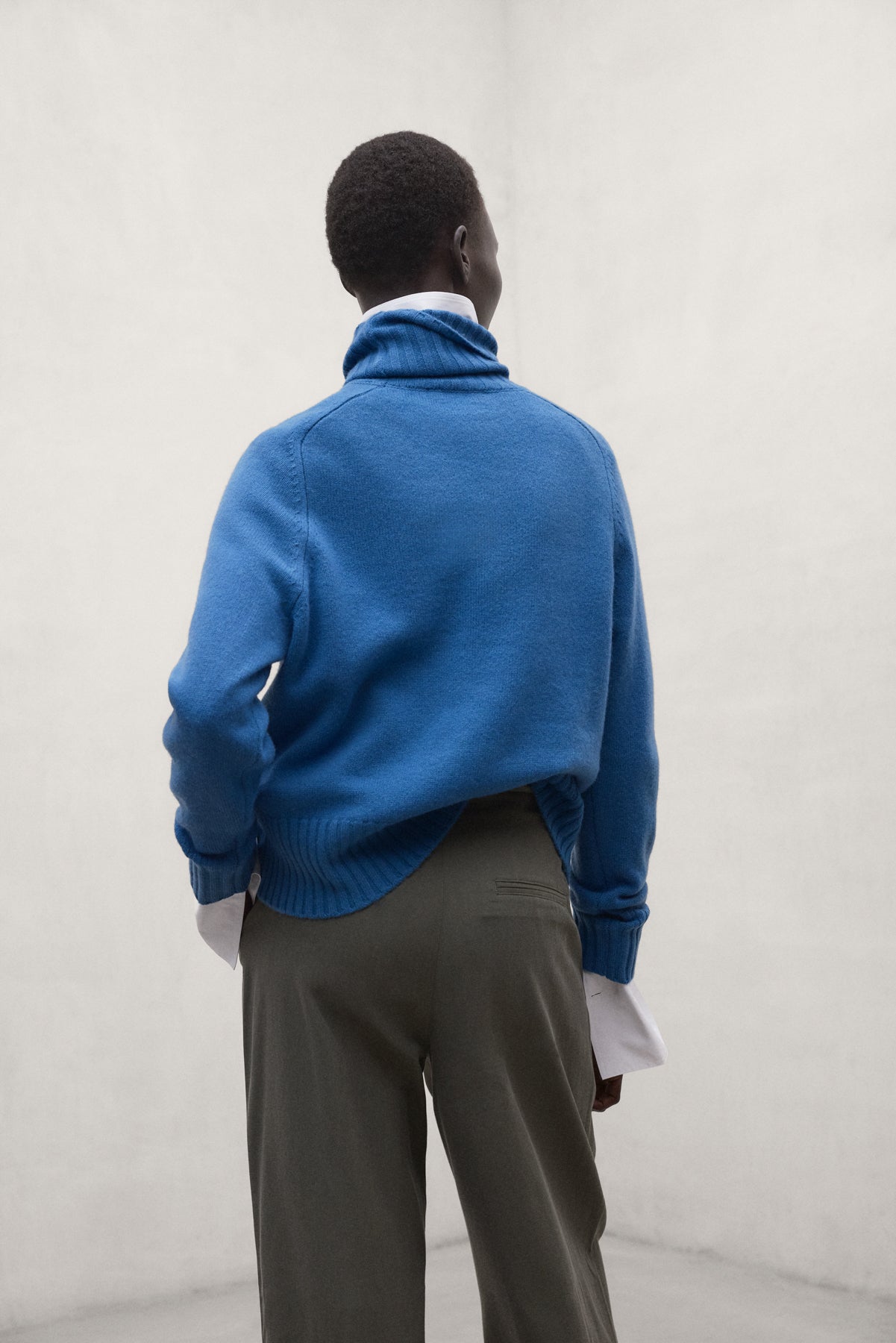 BLUE CAQUI SWEATER