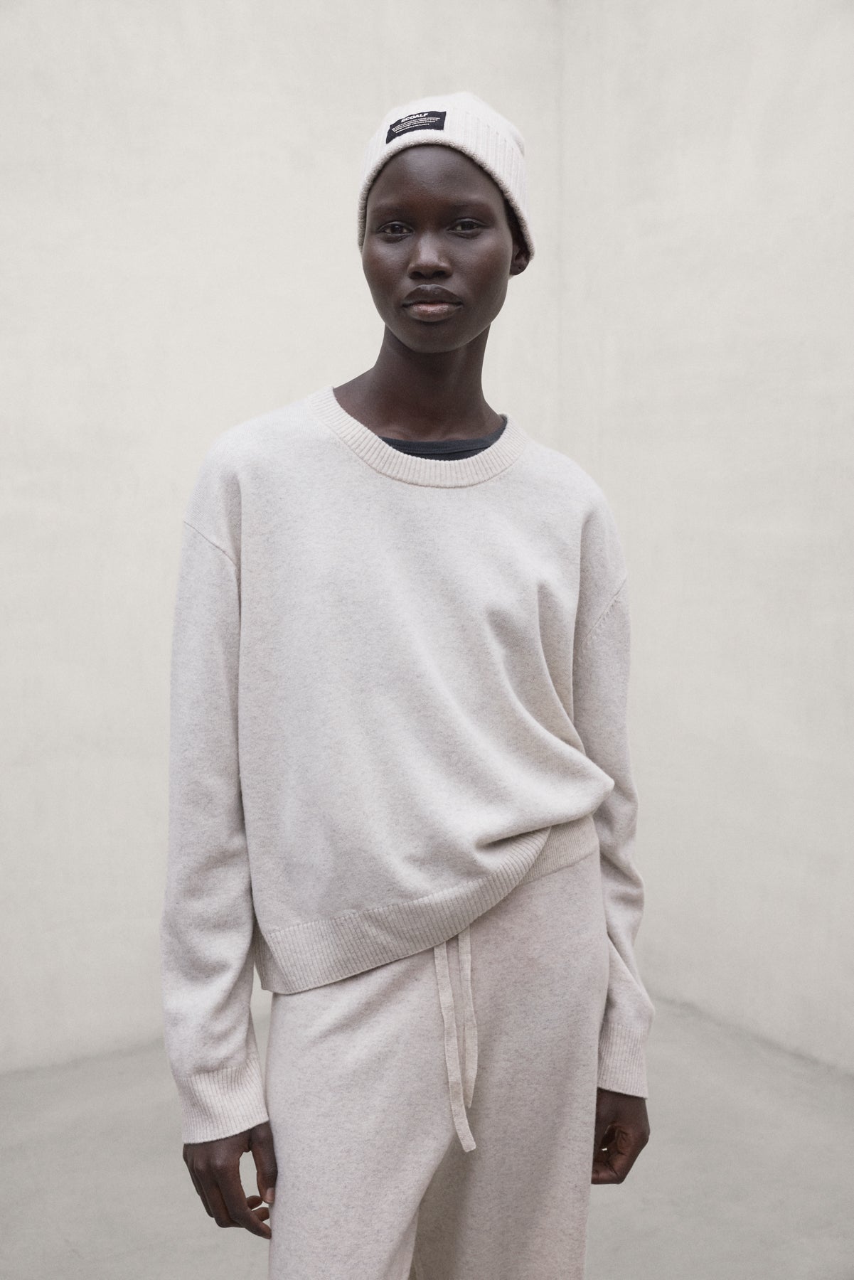BEIGE COSMOS SWEATER
