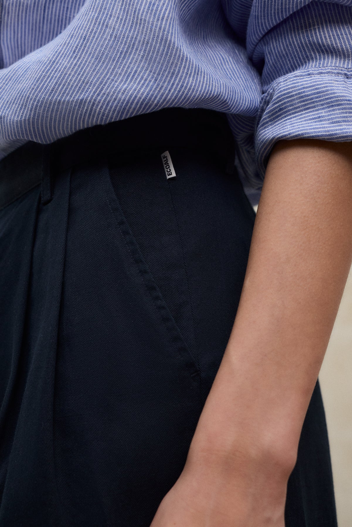 PANTALON EN LIN MIEL BLEU MARINE