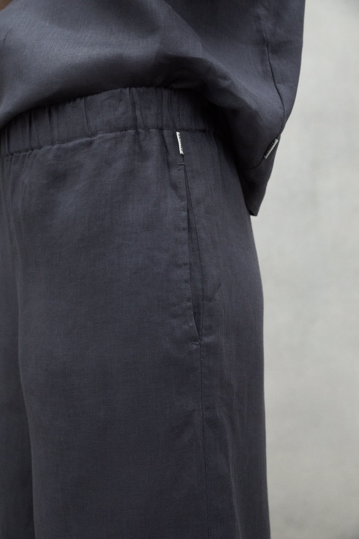 DARK GREY MOSSI TROUSERS