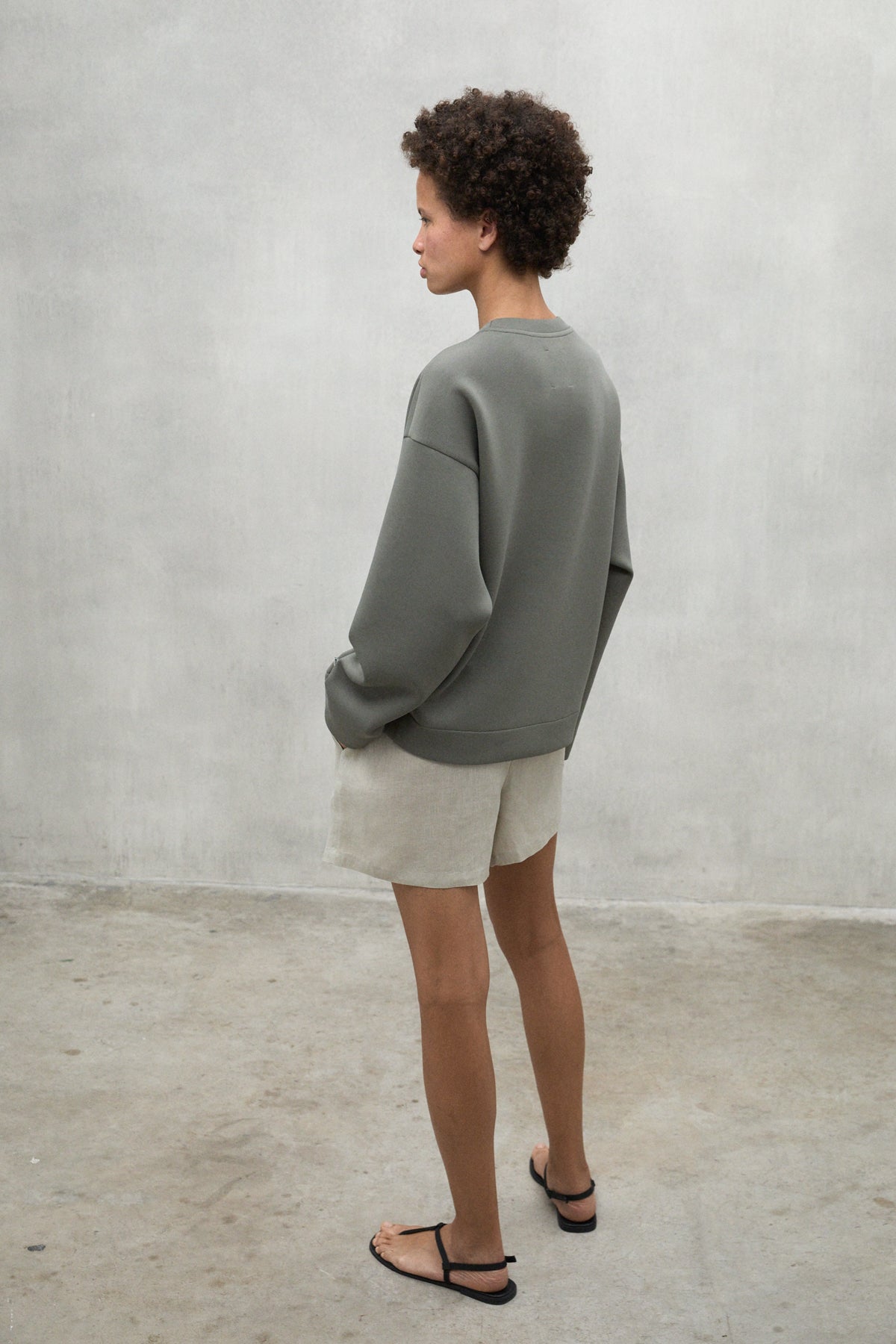 SHORTS DE LINO YERA BEIGE