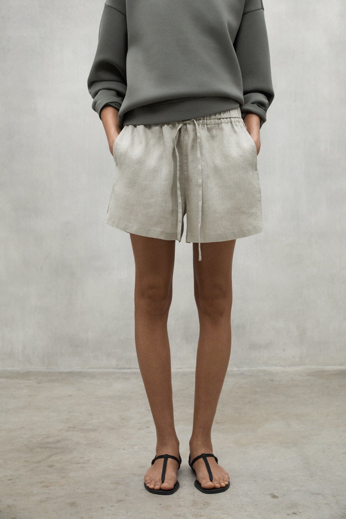SHORTS DE LINO YERA BEIGE