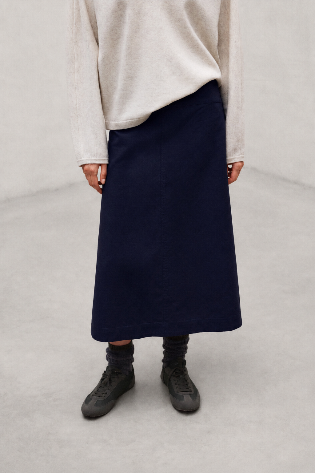 NAVY BLUE VILLENA SKIRT