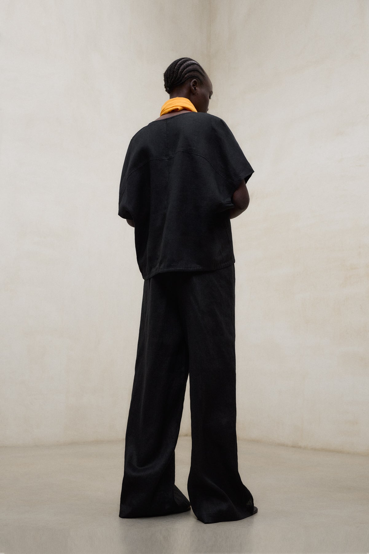 BLACK DORA SHIRT