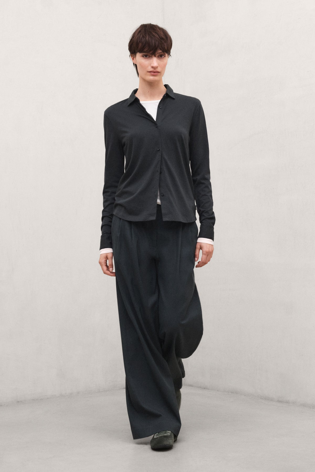CAMISA LASA GRIS OSCURO