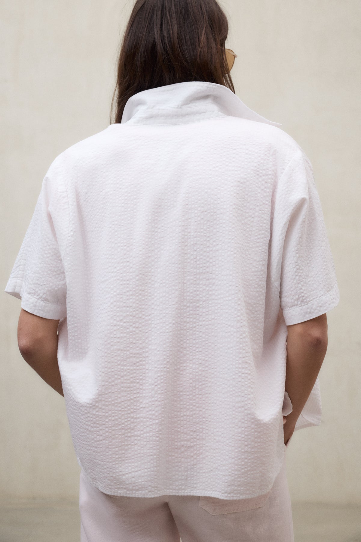 WHITE SEERSUCKER MELANIA SHIRT