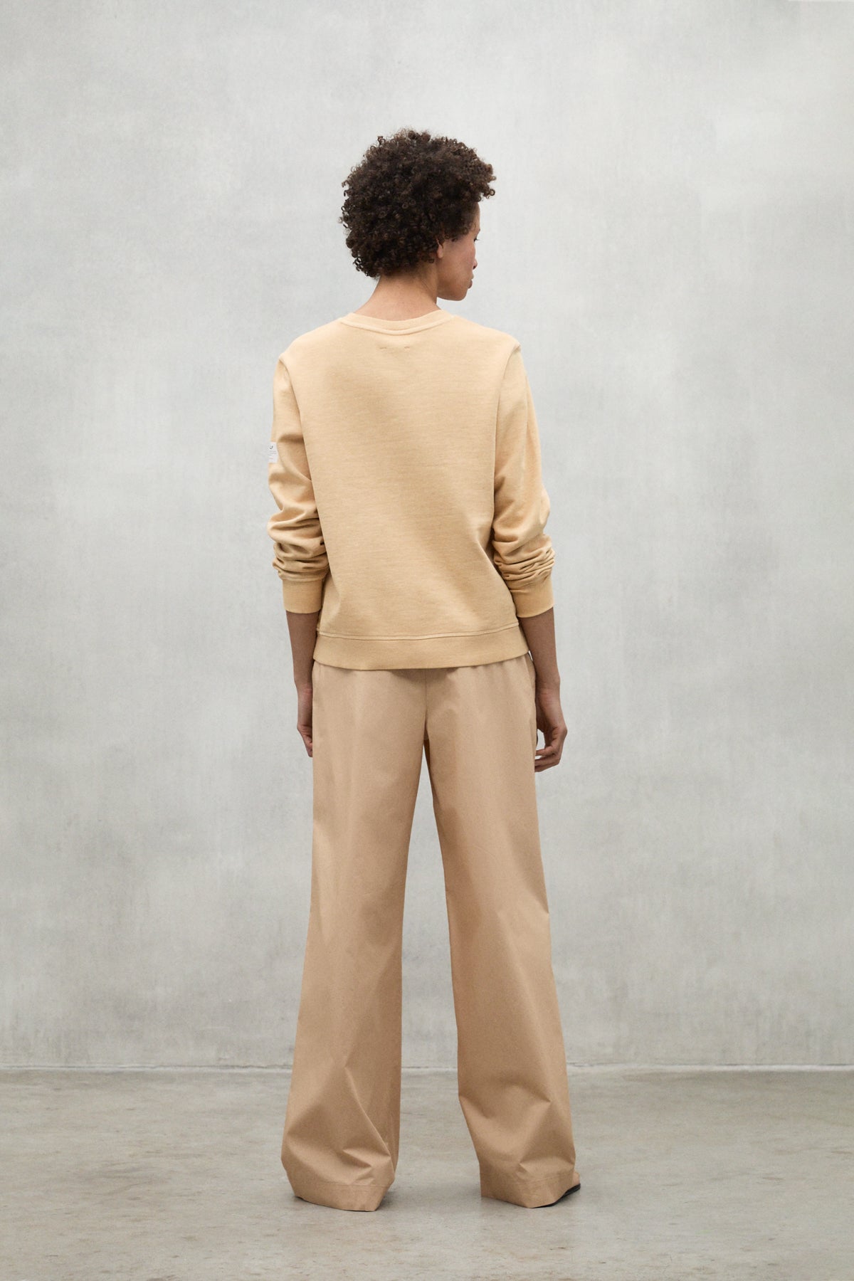 ORANGE ARECIFE SWEATSHIRT