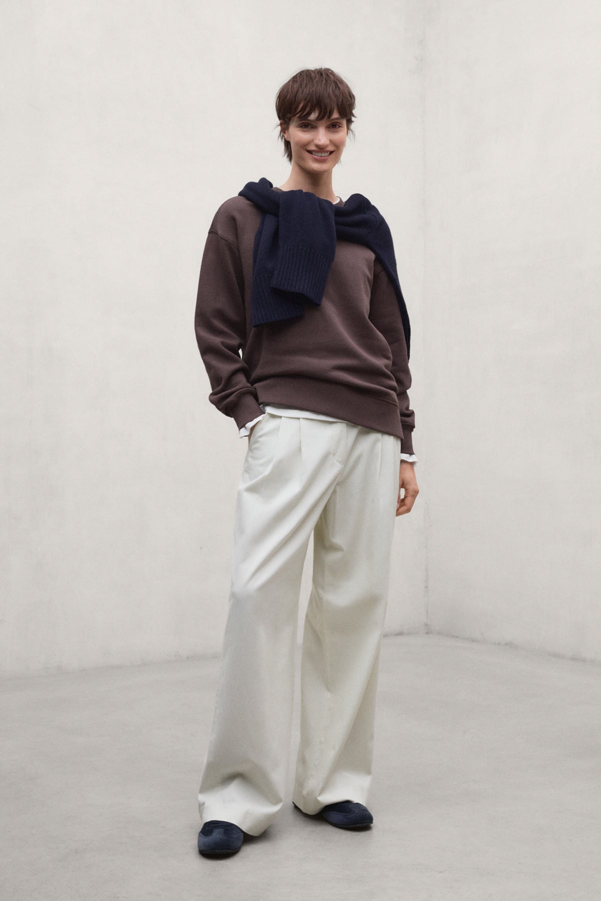 BROWN STORM SWEATSHIRT