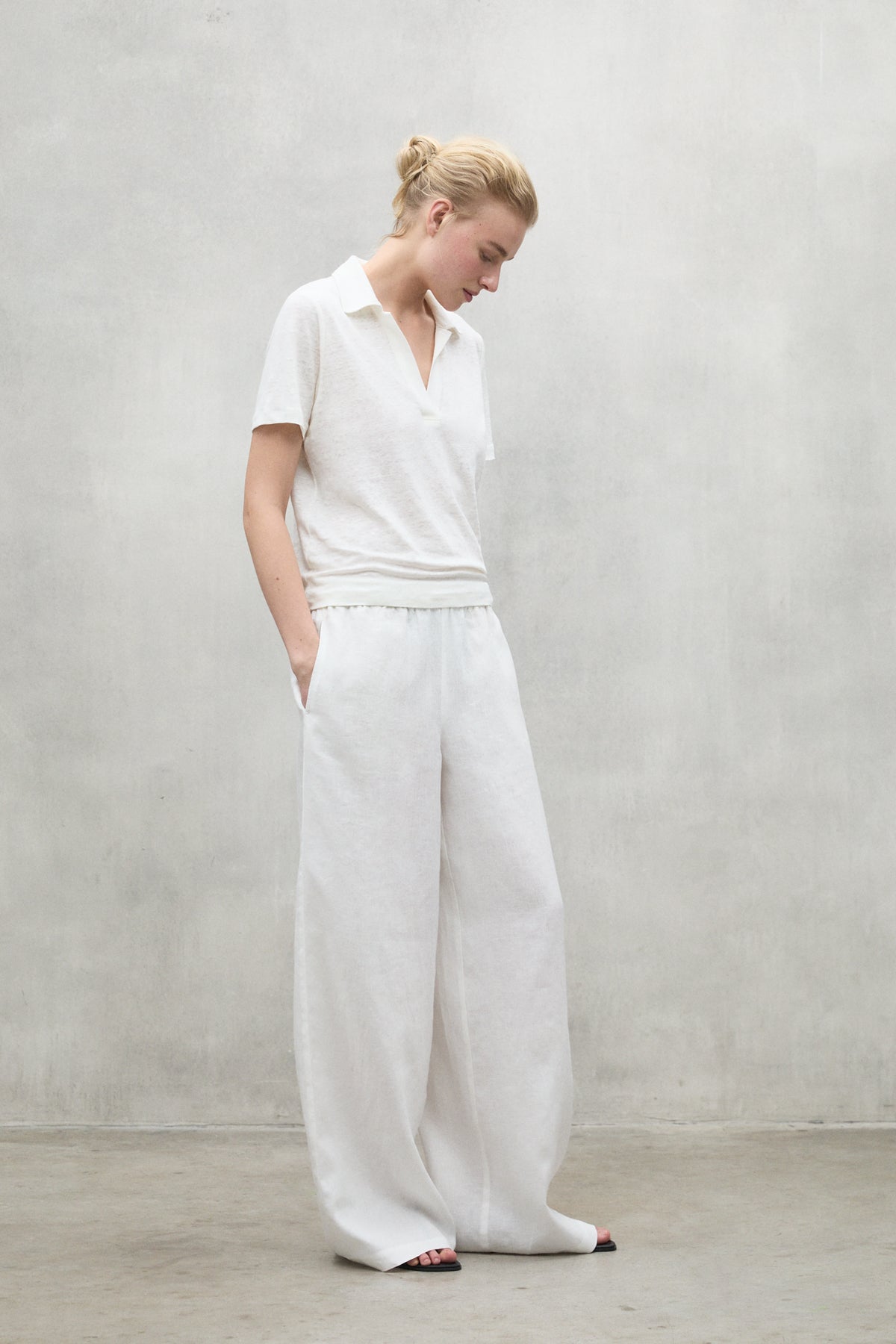 WHITE TROMS T-SHIRT
