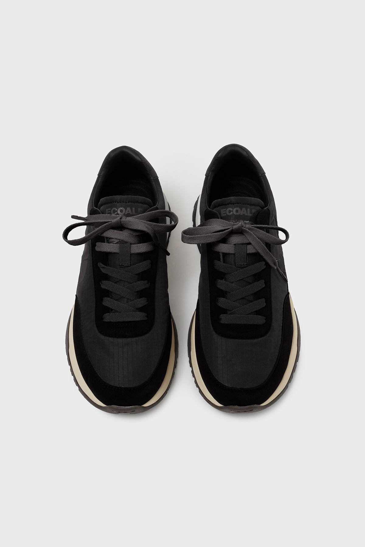 BLACK VENTURA TRAINERS